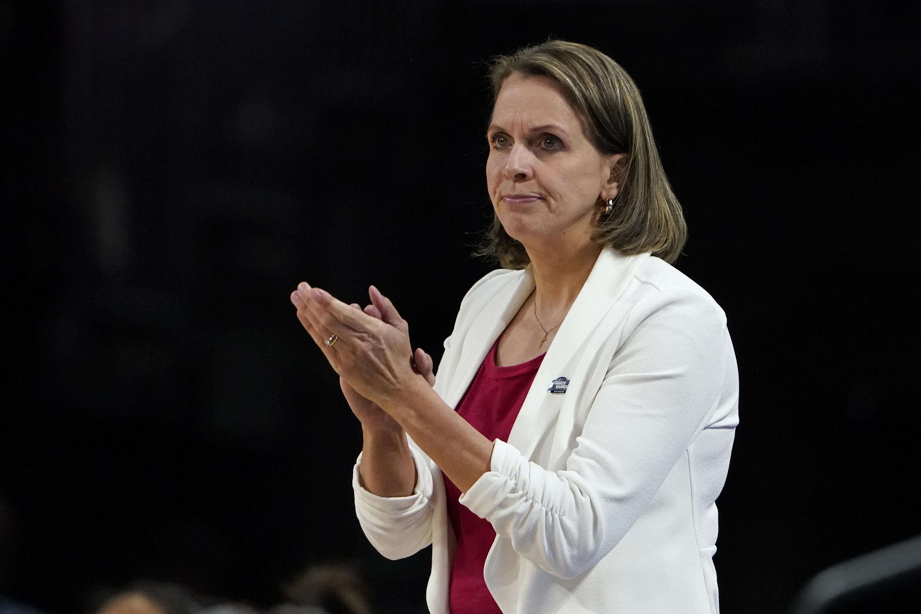 Image for South Dakota's Dawn Plitzuweit takes over at West Virginia