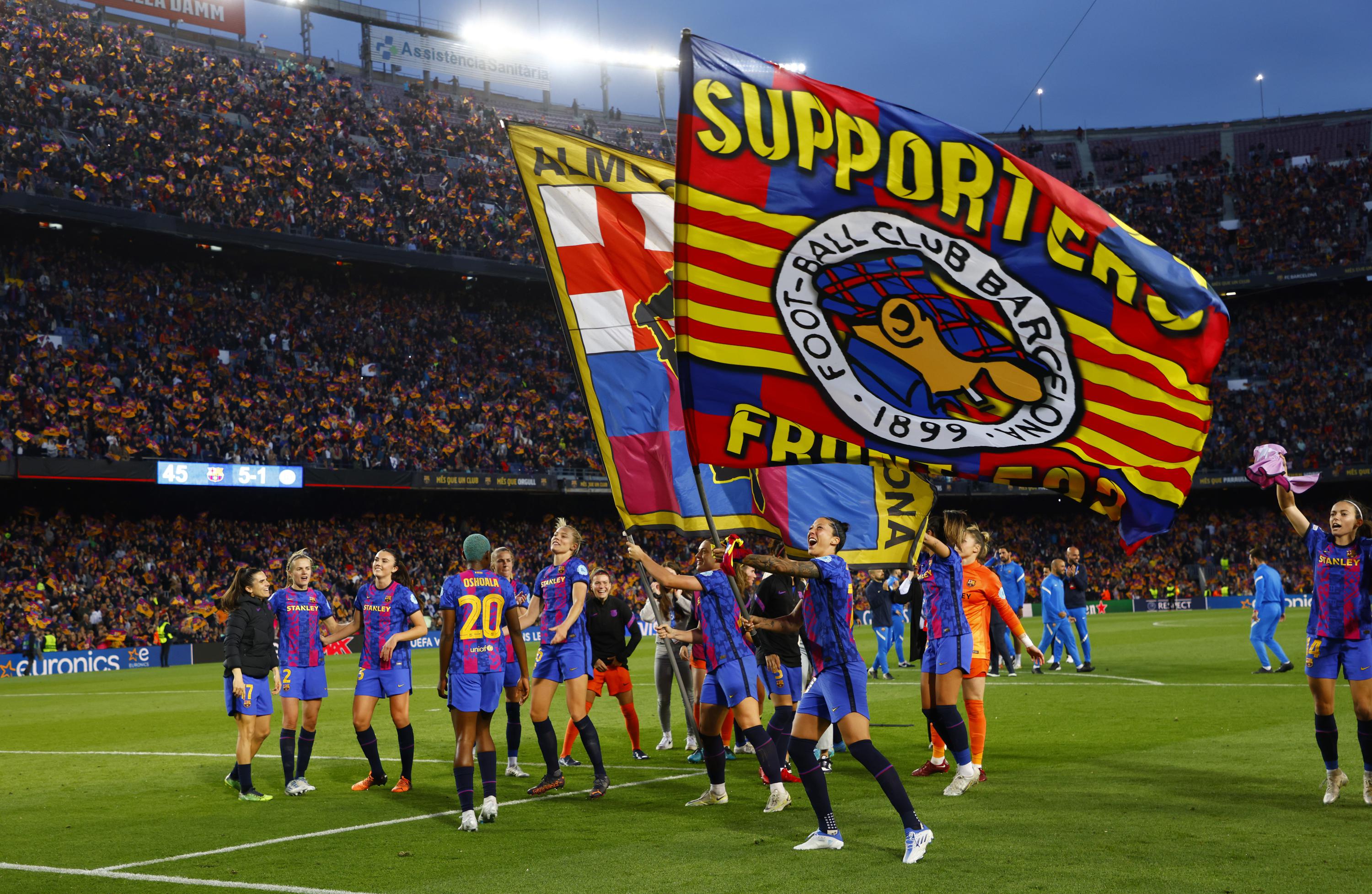 Serrated Anerkendelse Ensomhed Camp Nou breaks own record for women's game with 91,648 fans | AP News