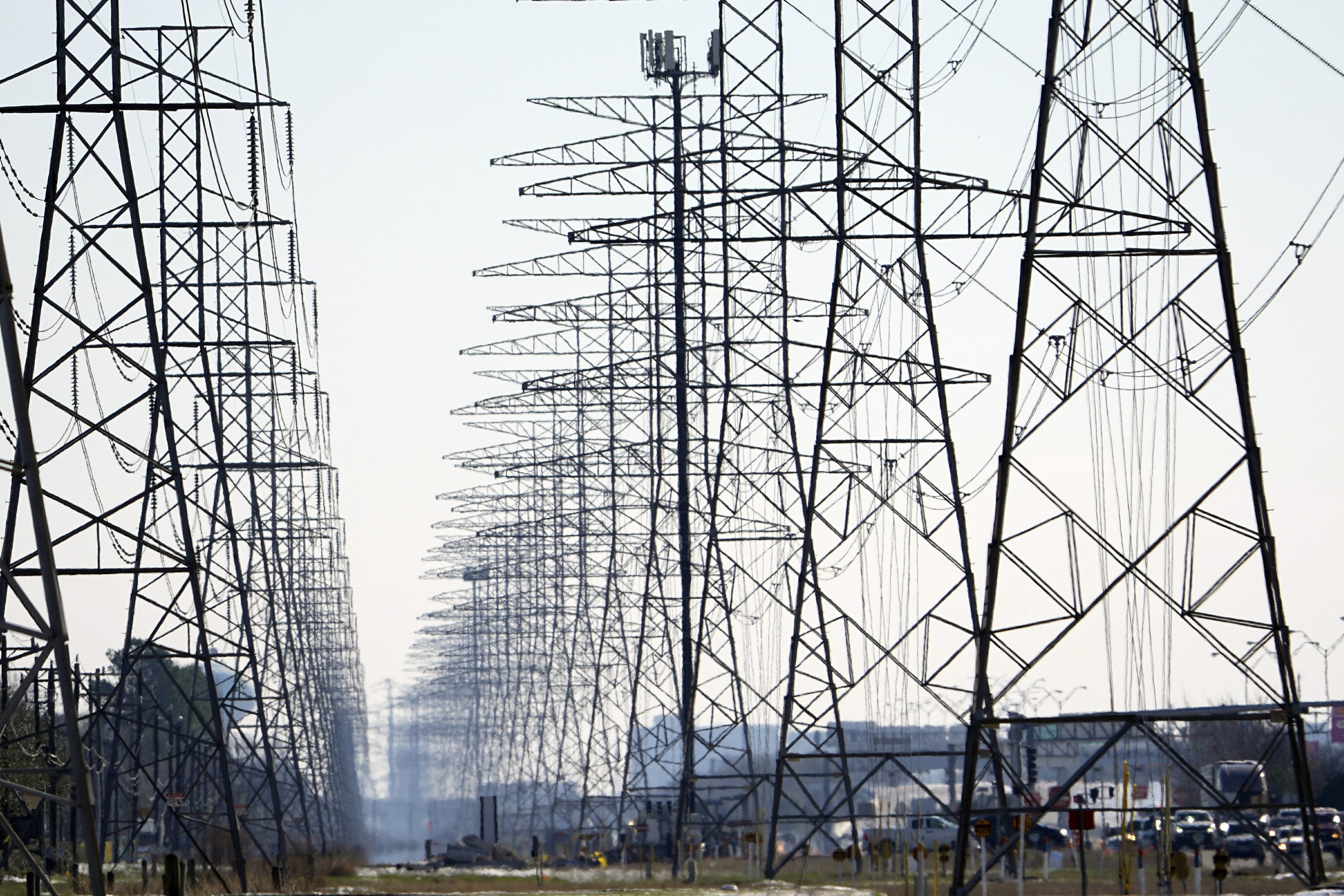 Texas blackouts fuel false claims about renewable energy