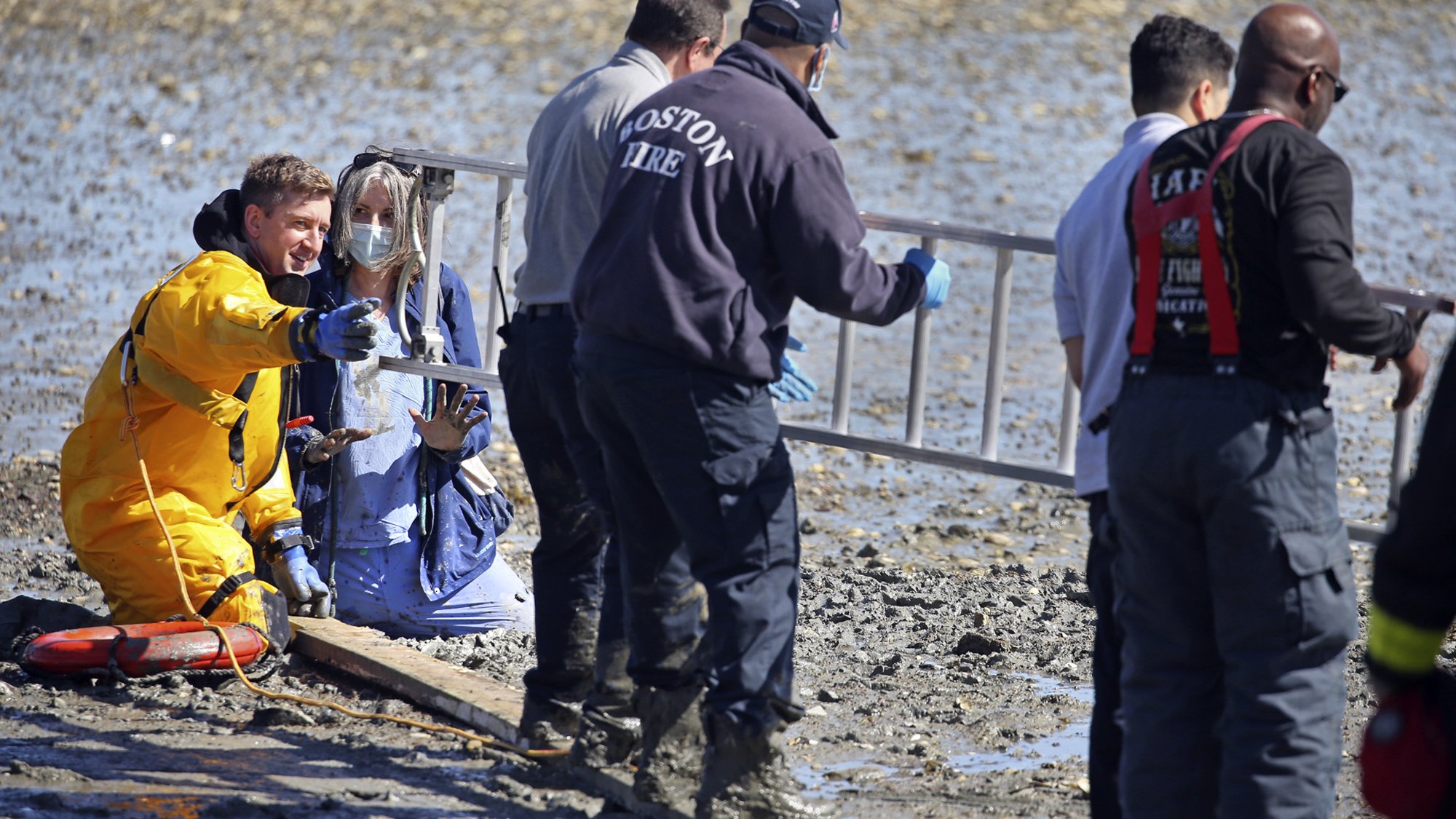 Nurse, capturing the feeling of a nation, gets stuck in mud AP News