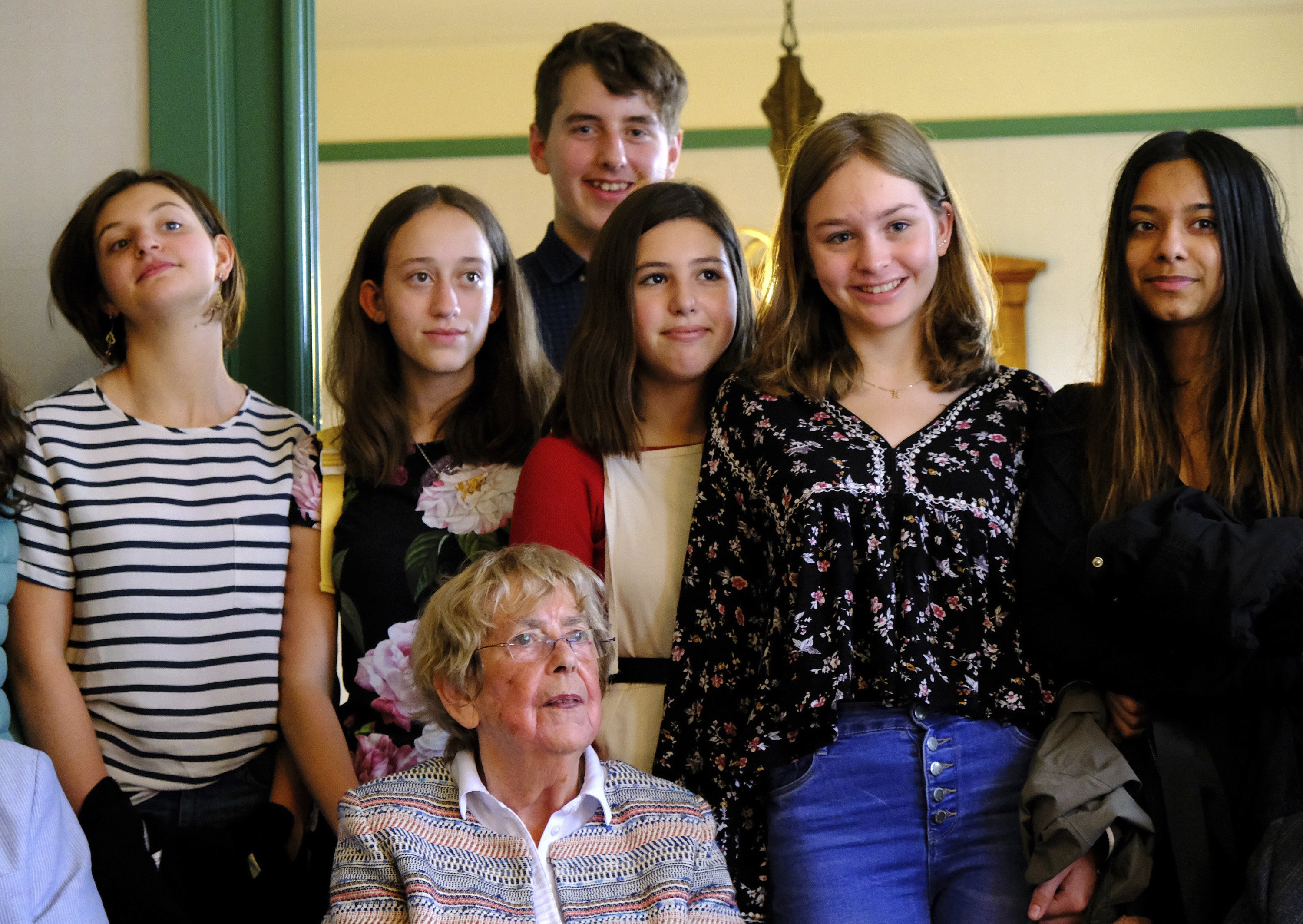 On Anne Franks 90th Birthday Her Friends Meet Students