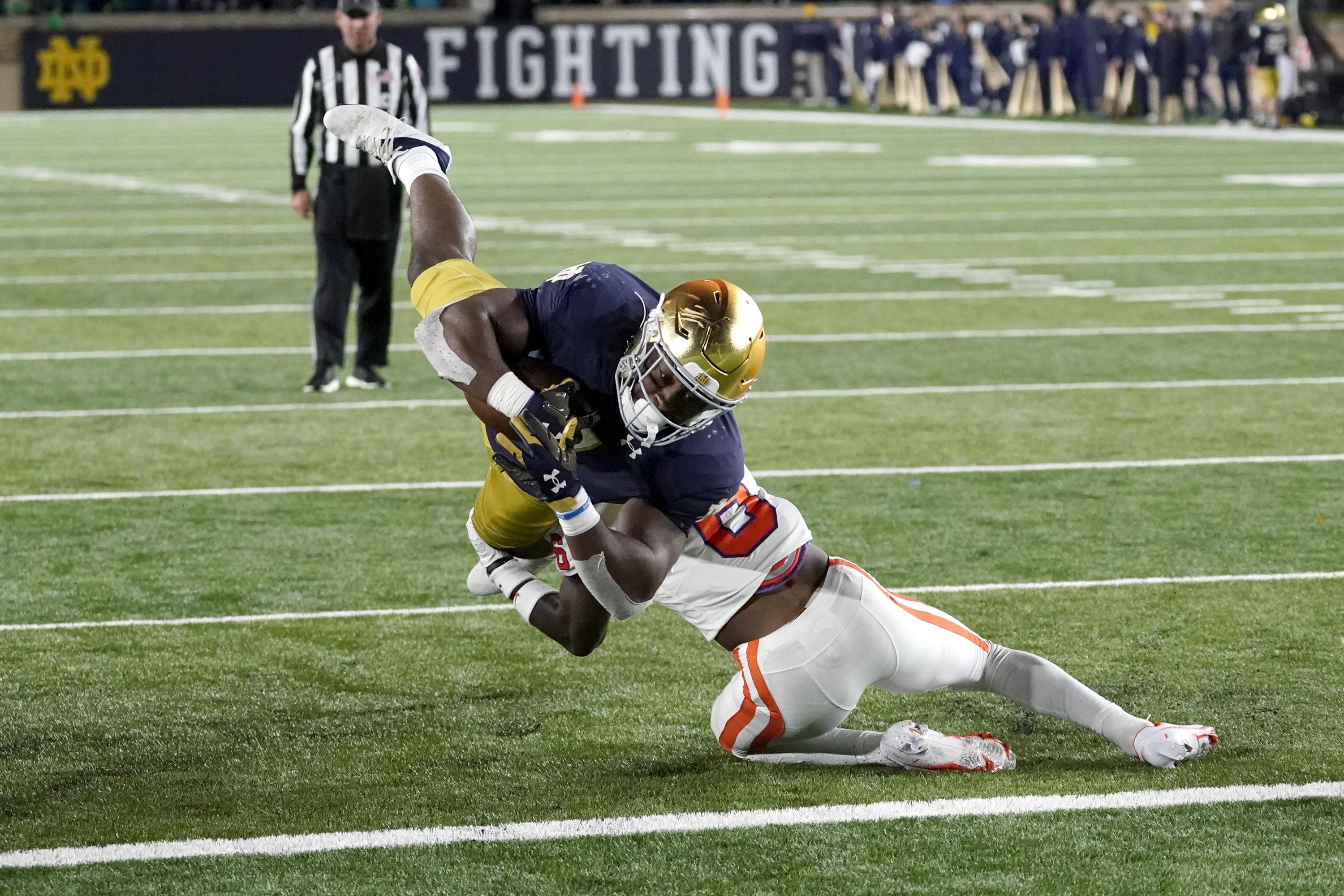 no-20-notre-dame-faces-navy-as-series-visits-baltimore-ap-news