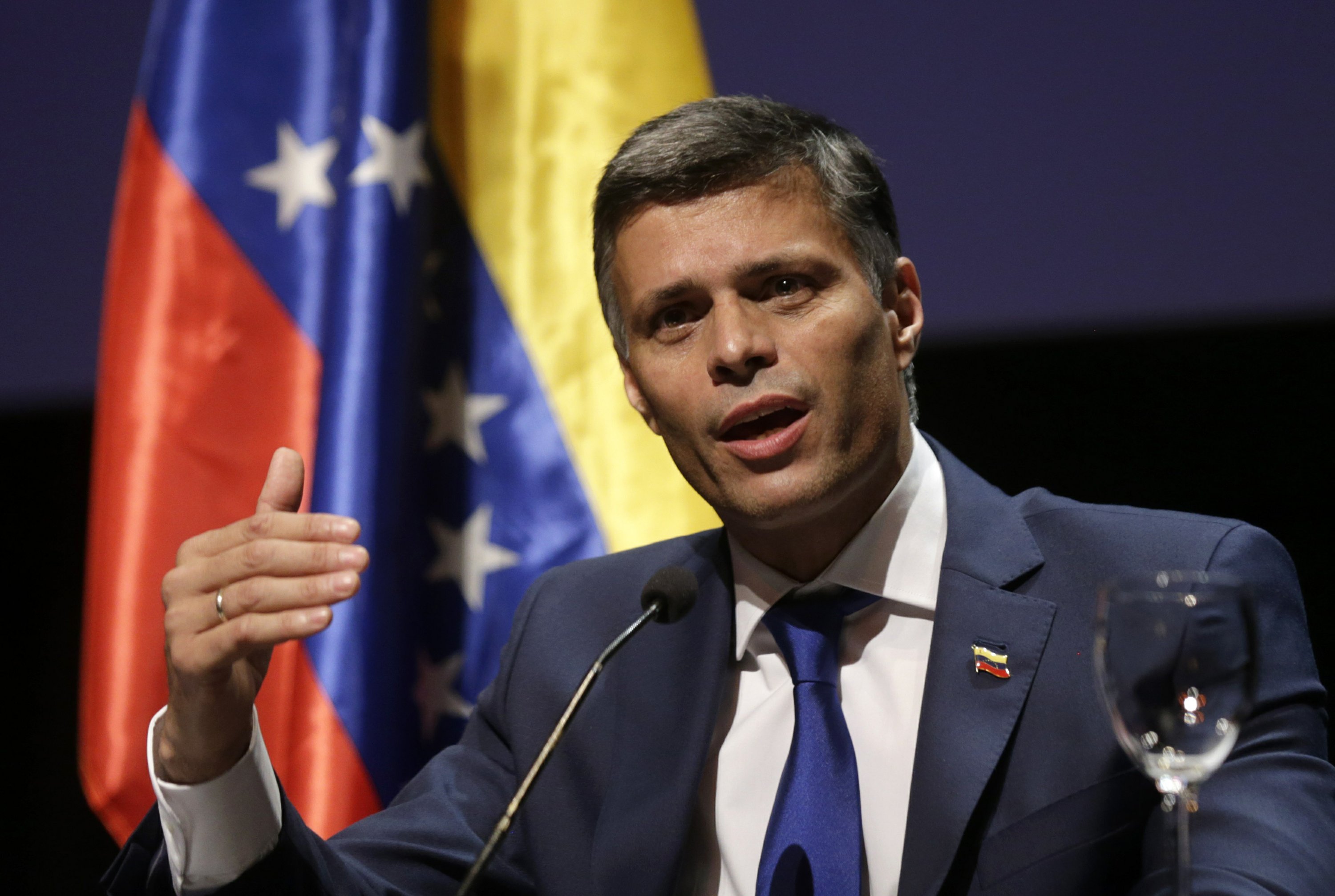 Venezuela Se Asignar n Responsabilidades Por Fuga De L pez AP News
