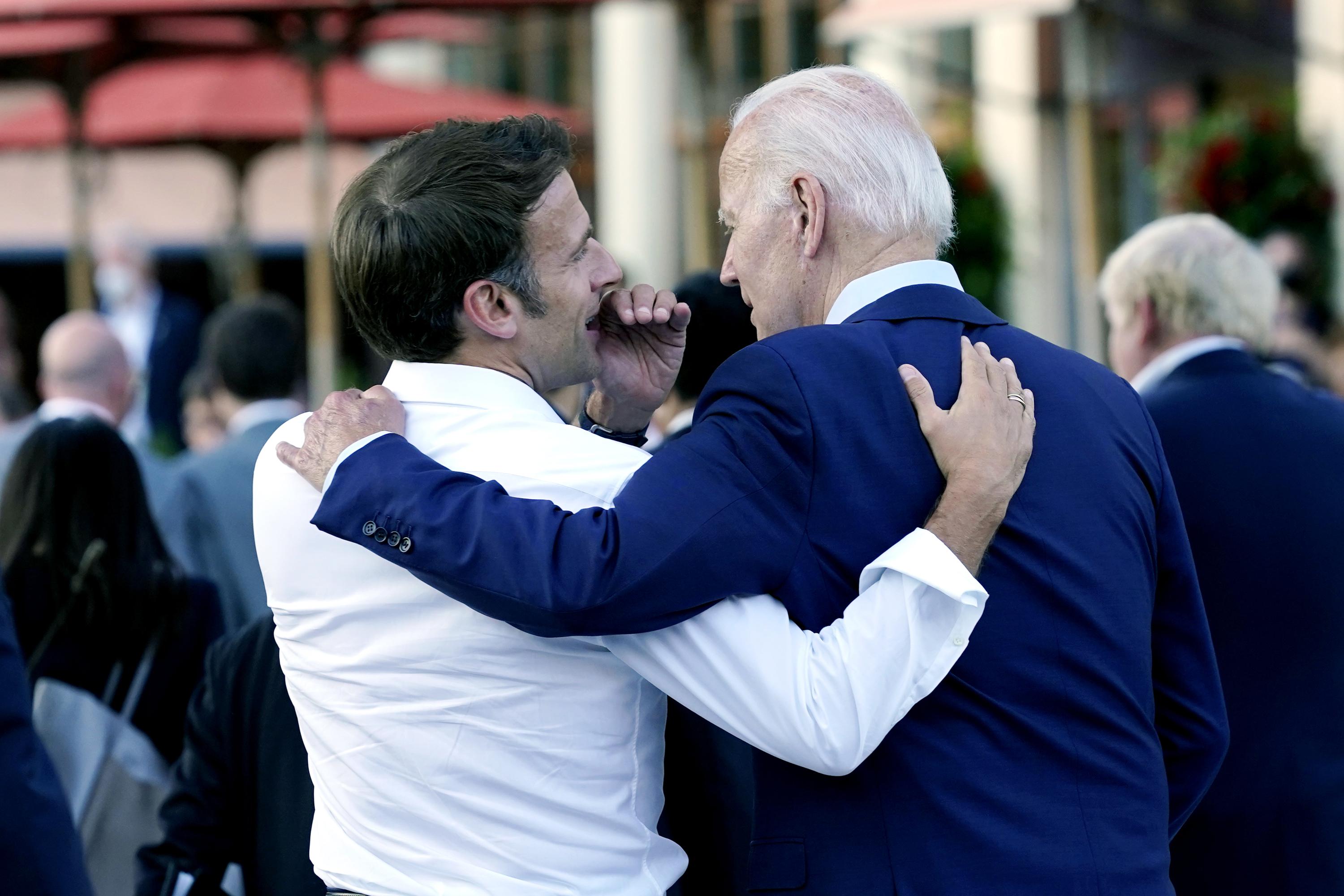 Biden et Macron sont prêts à discuter avec l’Ukraine, visiter un pays, faire du commerce