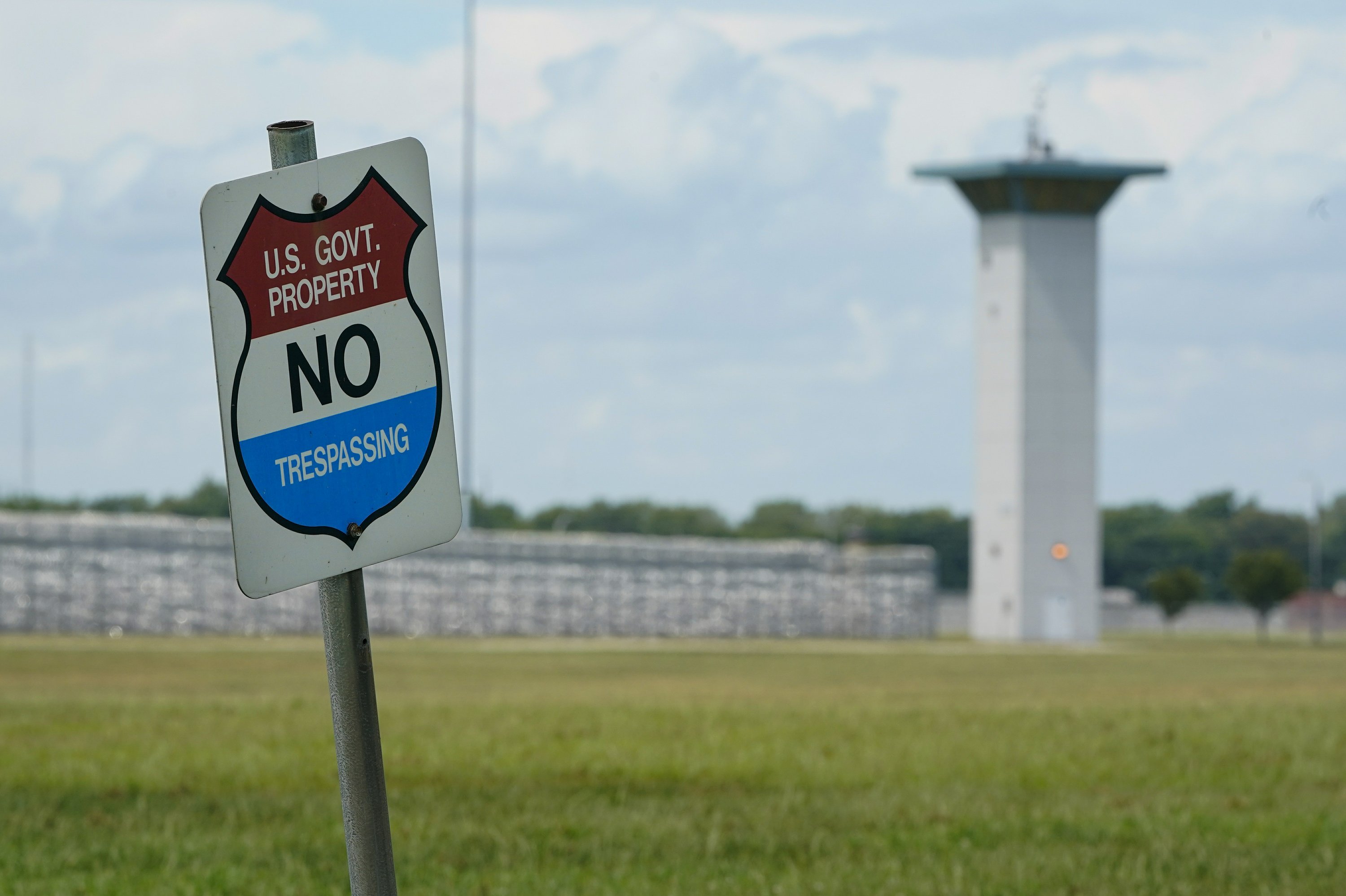 American detainees scheduled for the execution of positive virus tests