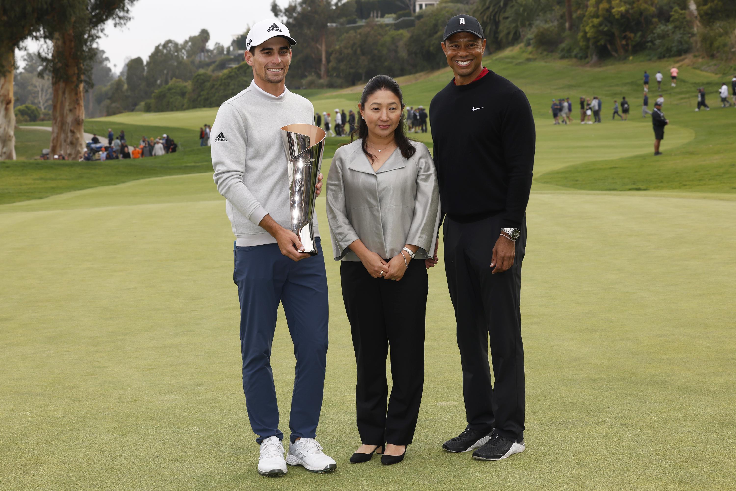 The clubs Joaquin Niemann used to win the 2022 Genesis Invitational, Golf  Equipment: Clubs, Balls, Bags