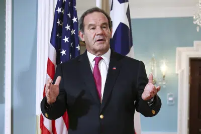 ARCHIVO - El canciller de Chile, Andrés Allamand, habla en el Departamento de Estado en Washington, el 16 de julio de 2021. Presidentes y representantes, junto con Allamand, quien es el secretario general iberoamericano, se reúnen el viernes 24 de marzo de 2023 en República Dominicana para la 28ª edición de la Cumbre Iberoamericana. (Tom Brenner/AP Archivo)