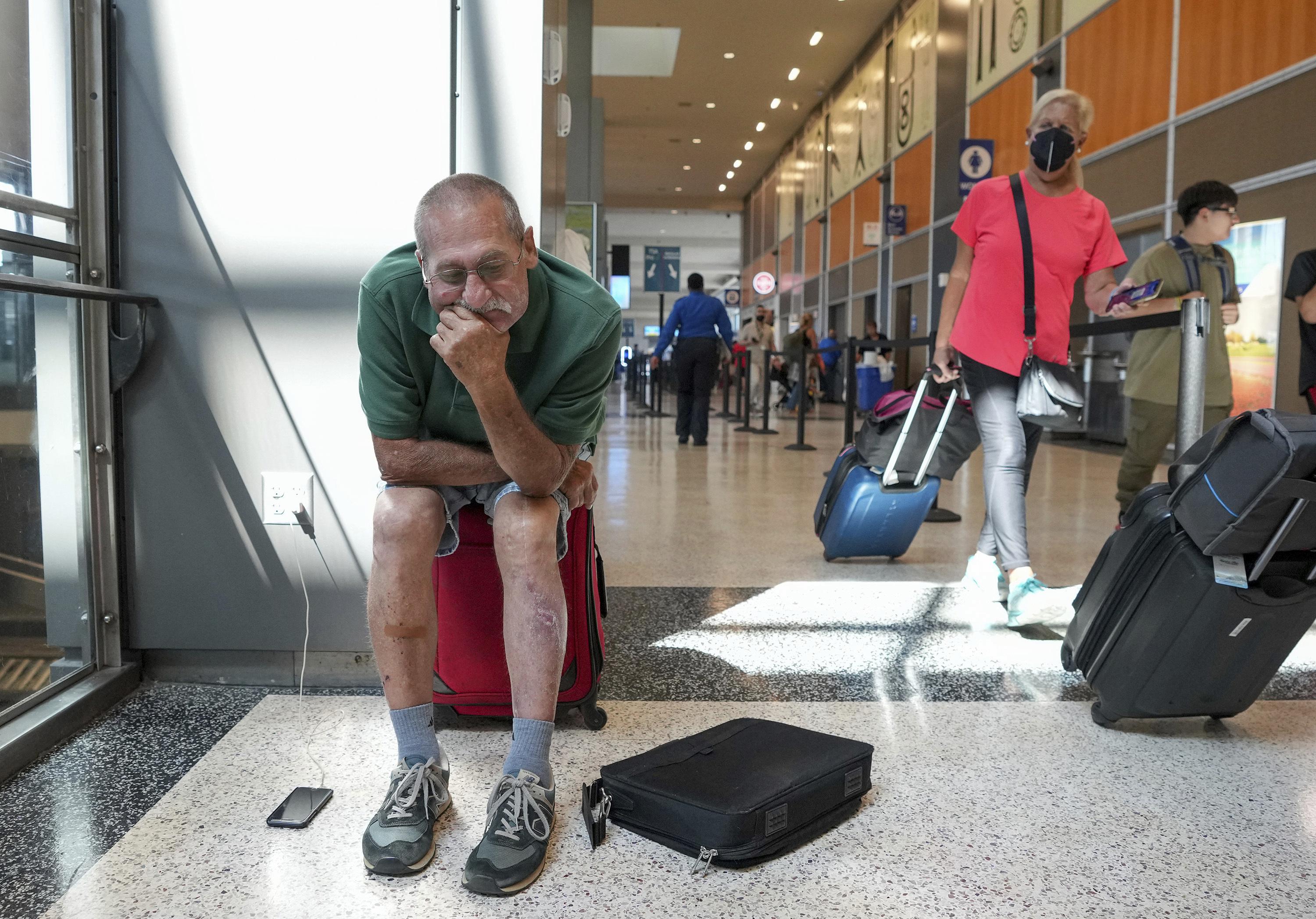 Power outage at Austin airport leads to flight delays AP News