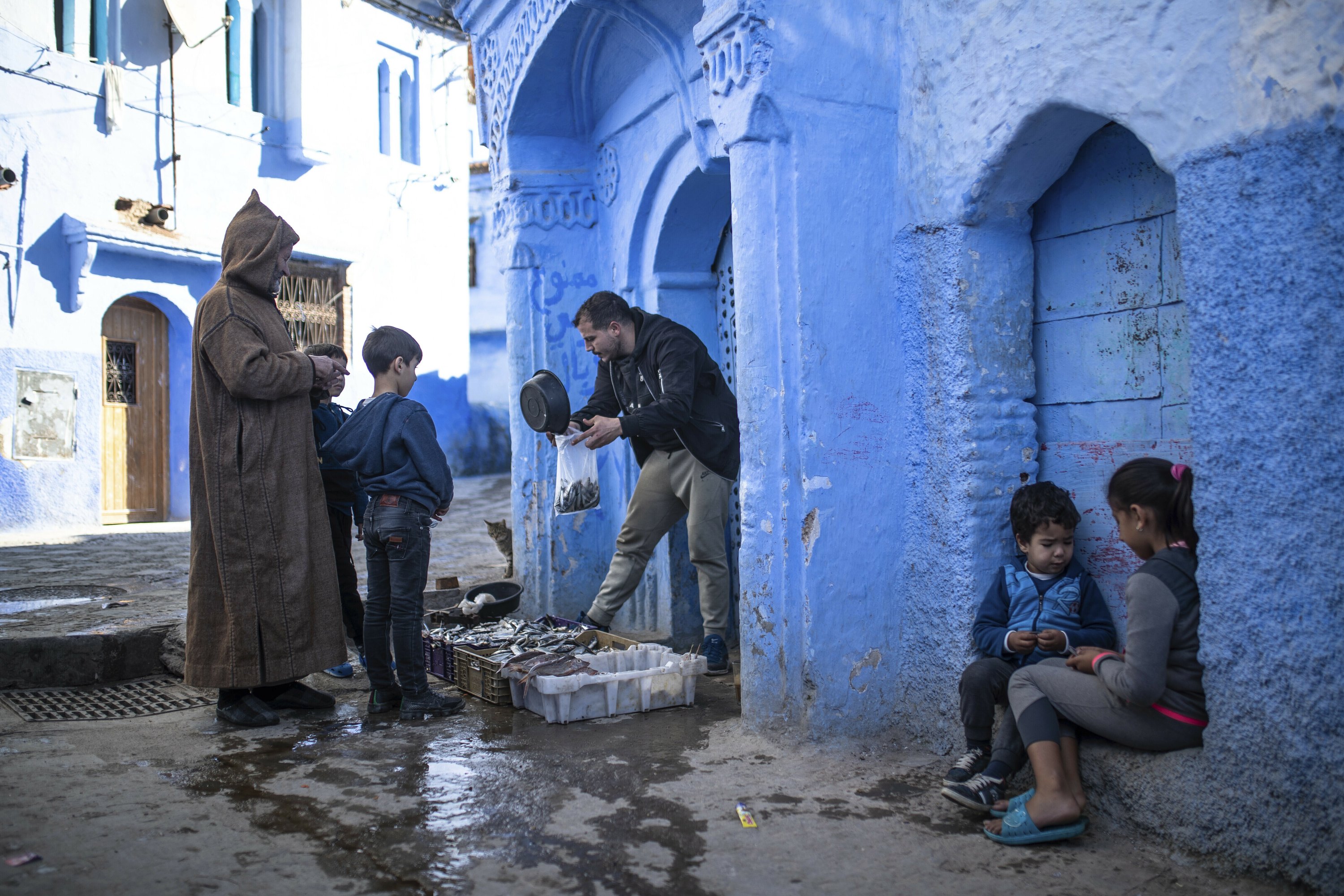 Pandemic empties Moroccan tourist city in shades of blue