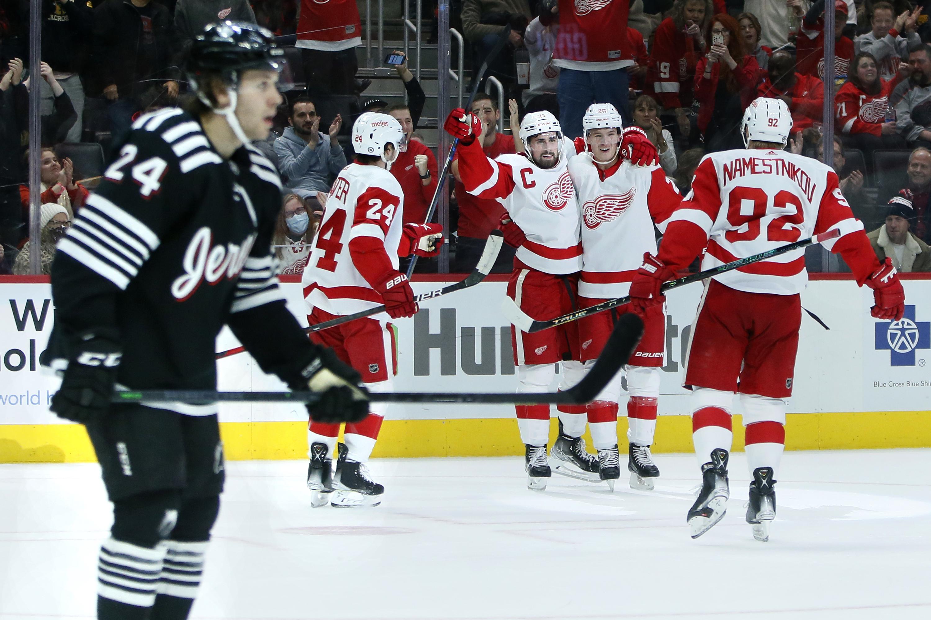 NHL stops cross-border games, shuts down 6th team