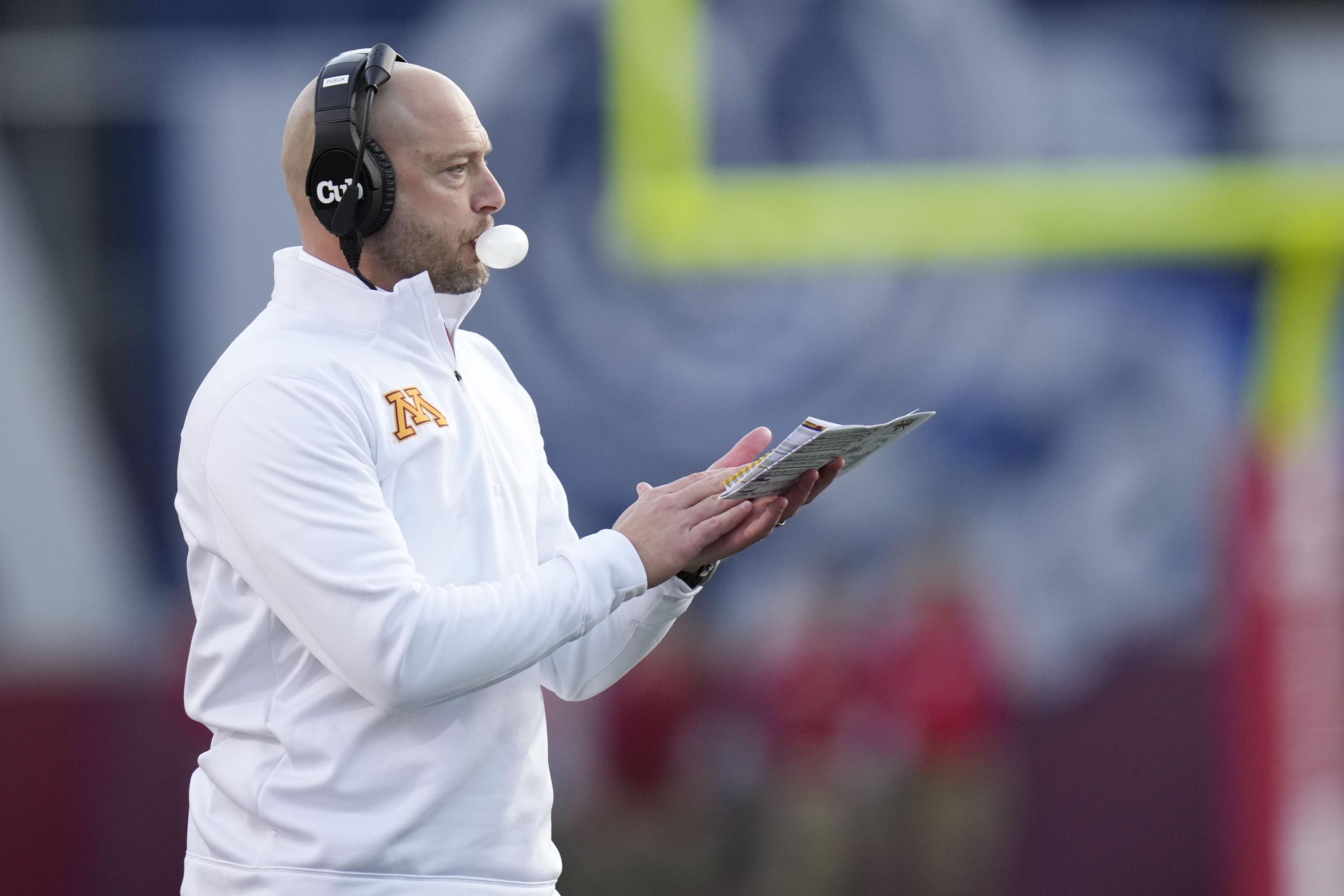 Gophers re-hire Ciarrocca as offensive coordinator | AP News