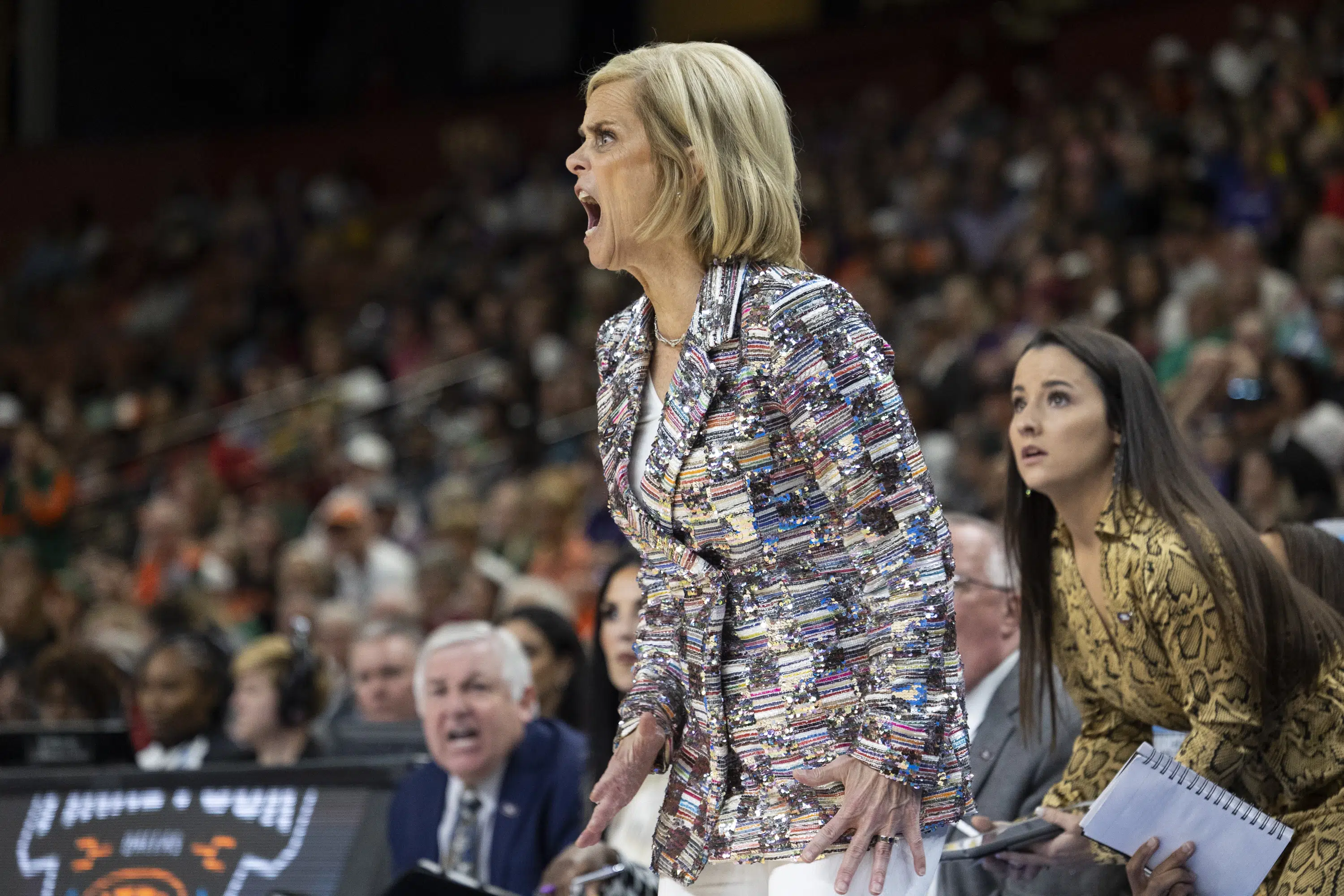 LSU's Mulkey senses reunion in trip to Texas for Final Four | AP News