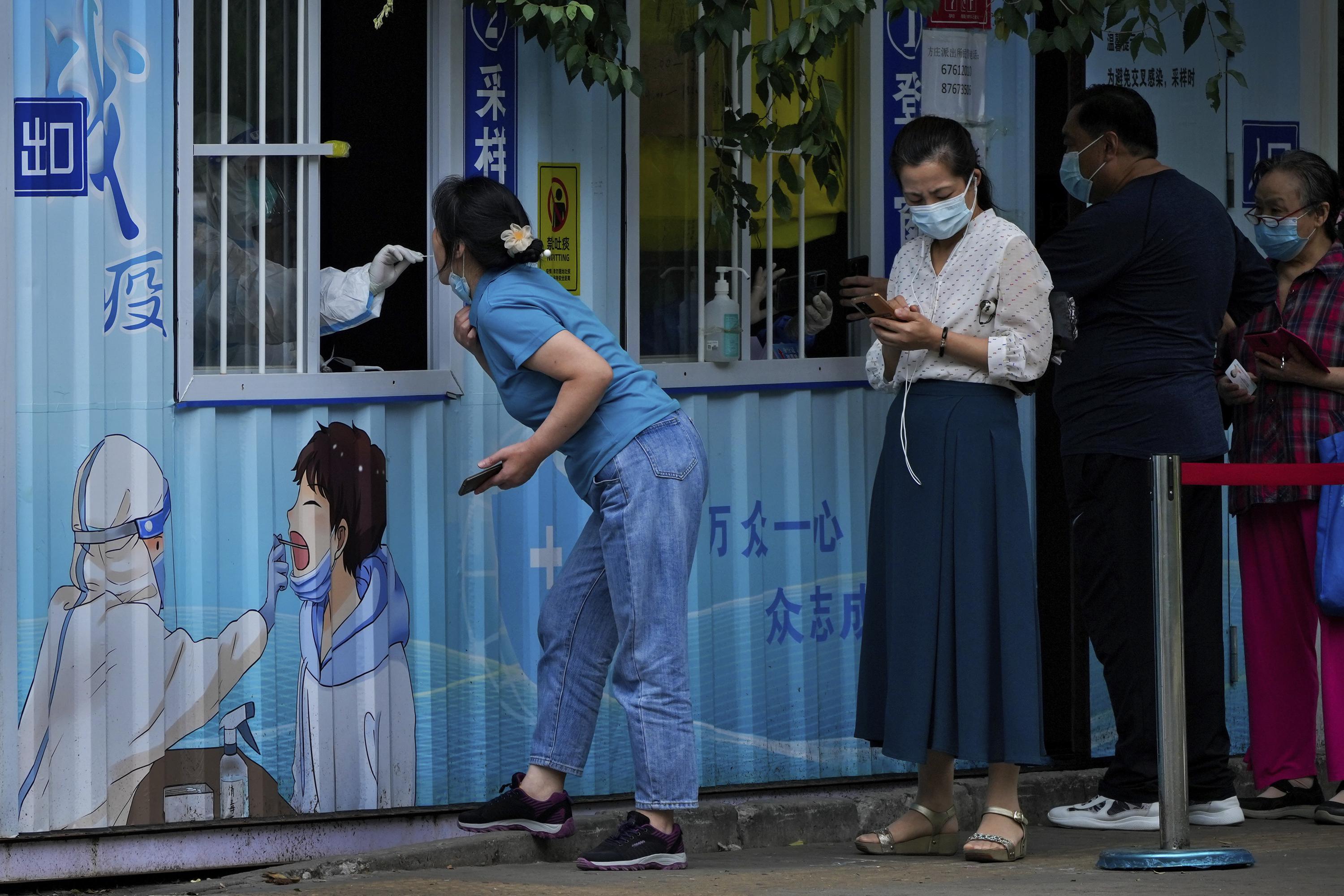 Chinese think tank: Virus curbs must change to help economy