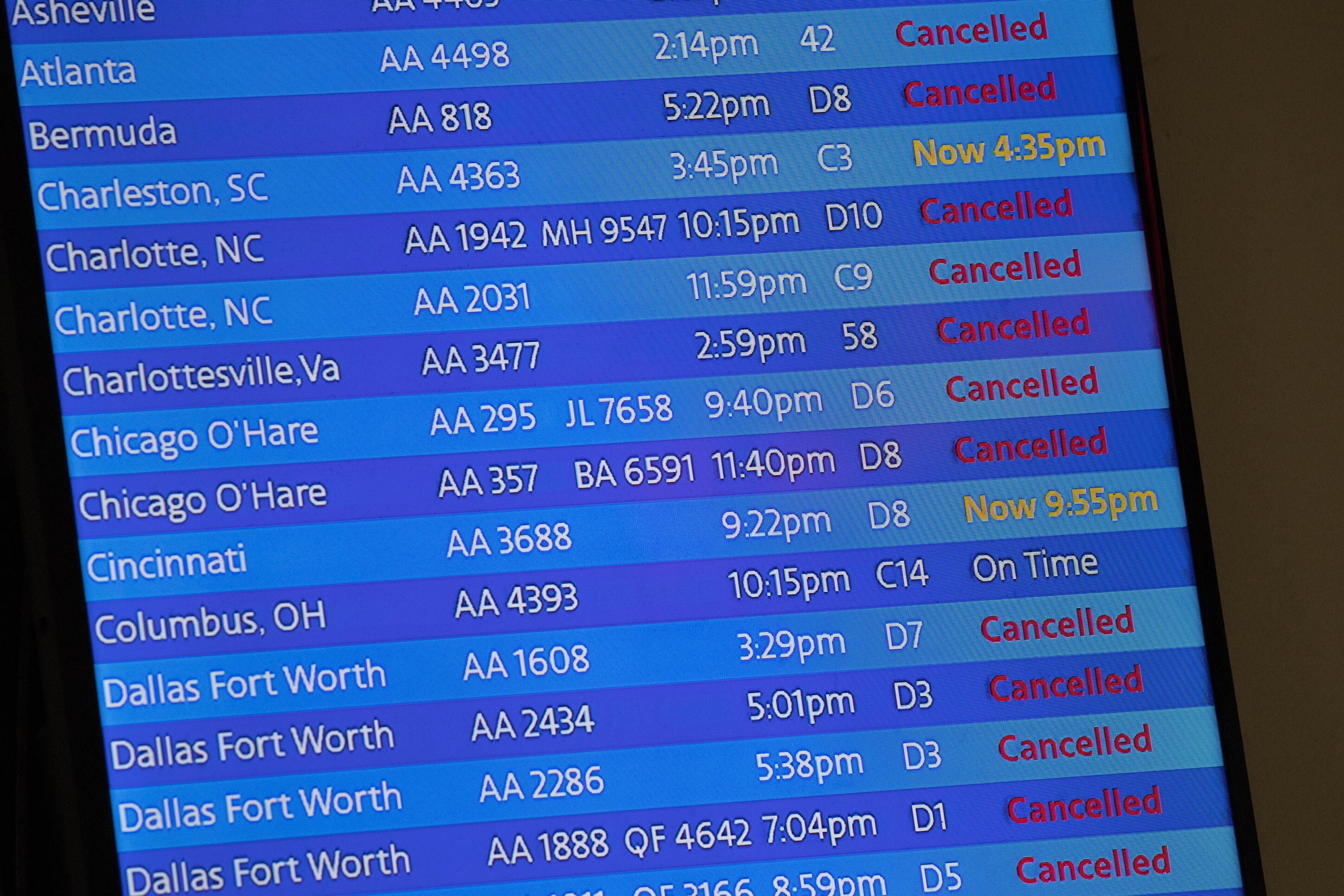 New online dashboard helps flyers with delays, cancellations
