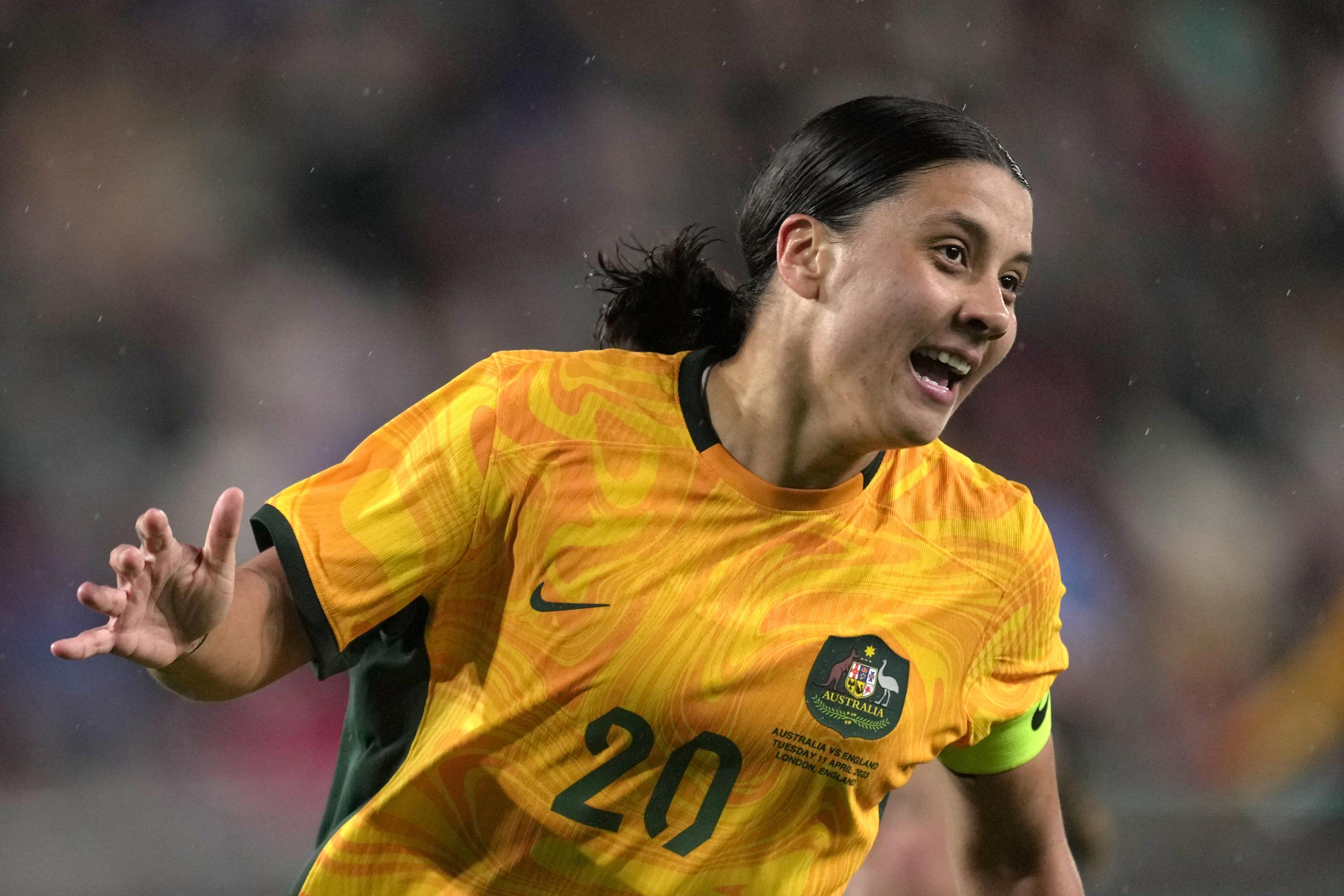 Australia end England's unbeaten run with 2-0 friendly win