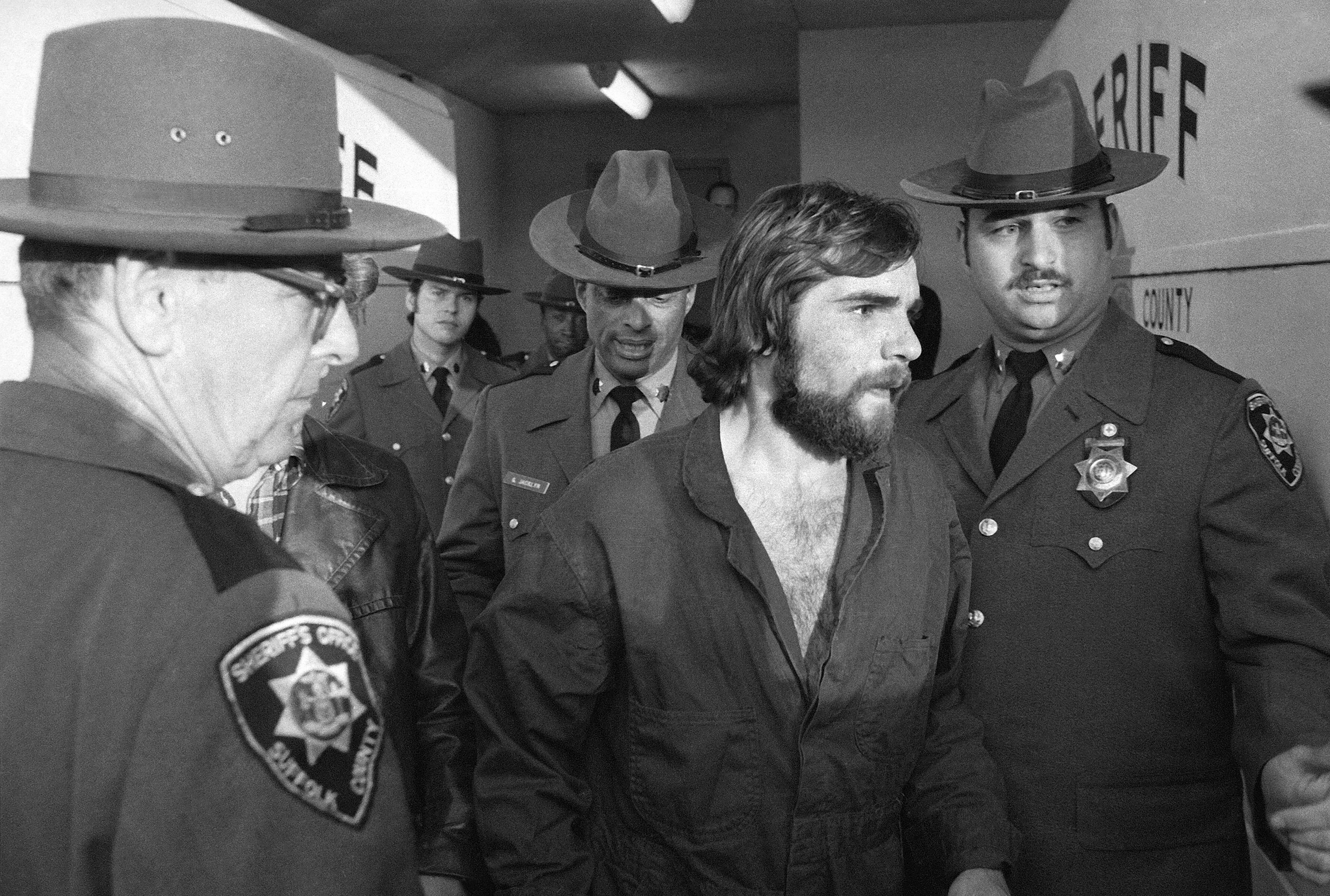 DeFeo, a murderer convicted in the Amityville Horror case, dies