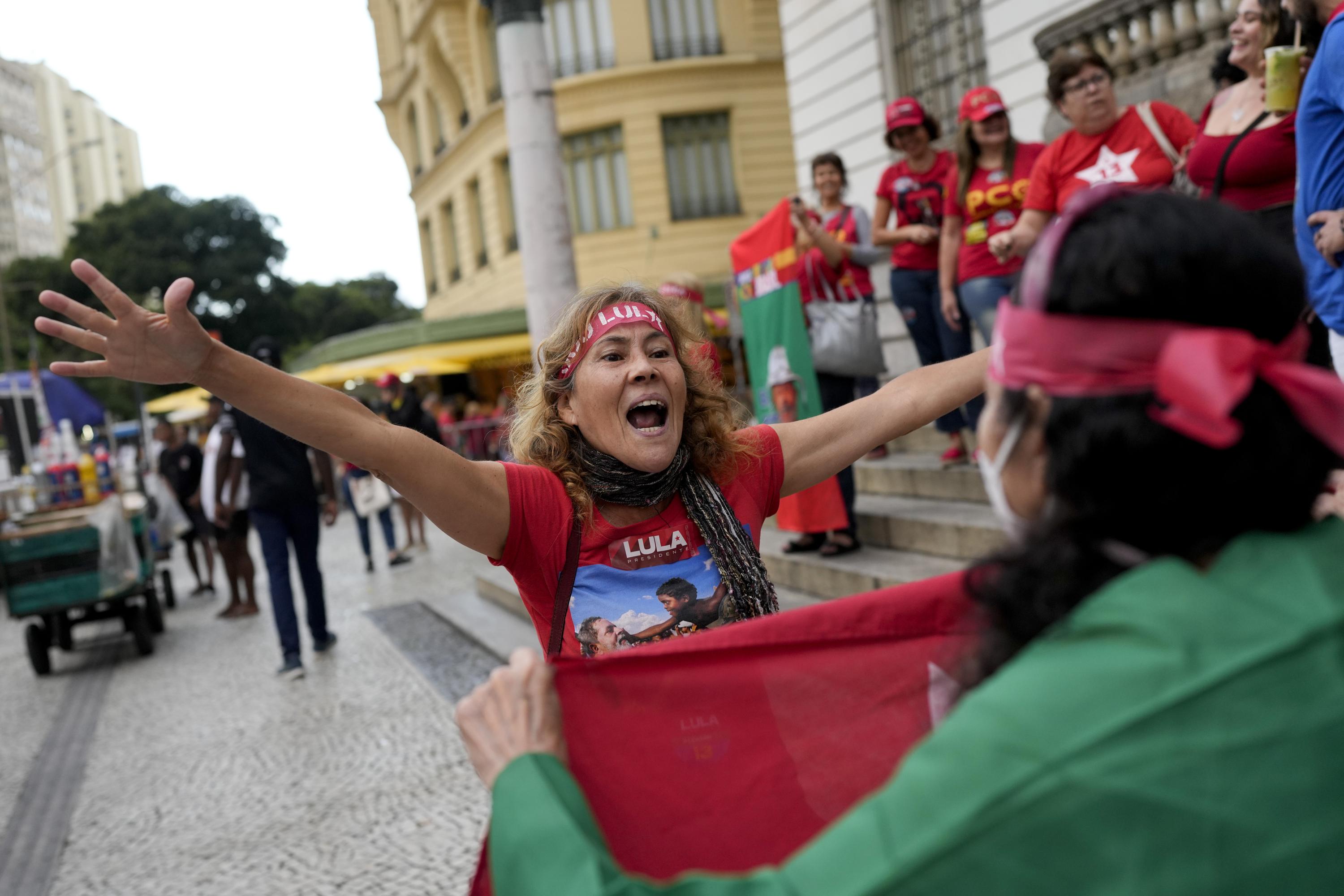 Brazil counting votes in historic race of Lula vs. Bolsonaro - The Associated Press - en Español