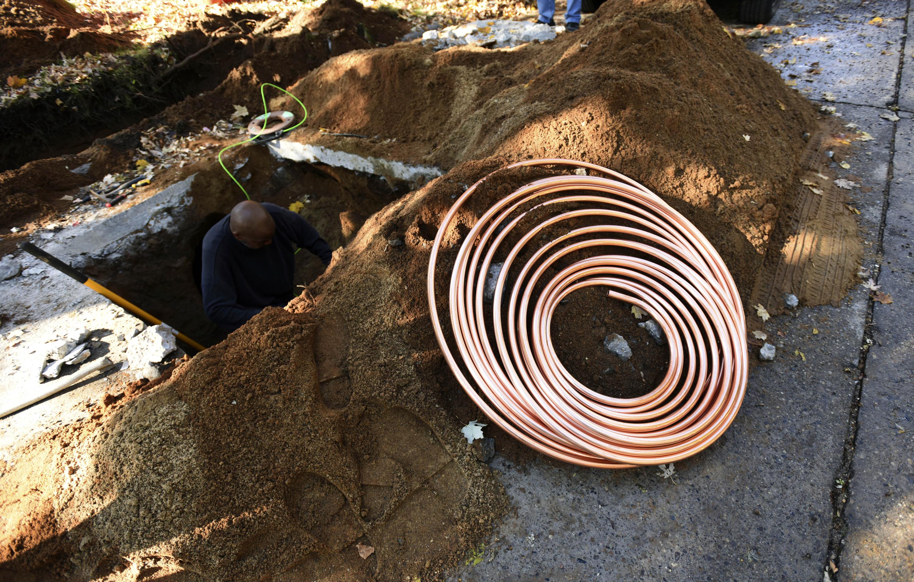 CHOOSING THE RIGHT WATER STORAGE TANK FOR YOUR PROPERTY: ABOVE GROUND OR  UNDERGROUND? - Water Herald