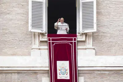 El papa Francisco en la Plaza San Pedro del Vaticano el 26 de febrero de 2023. (AP foto/Andrew Medichini)