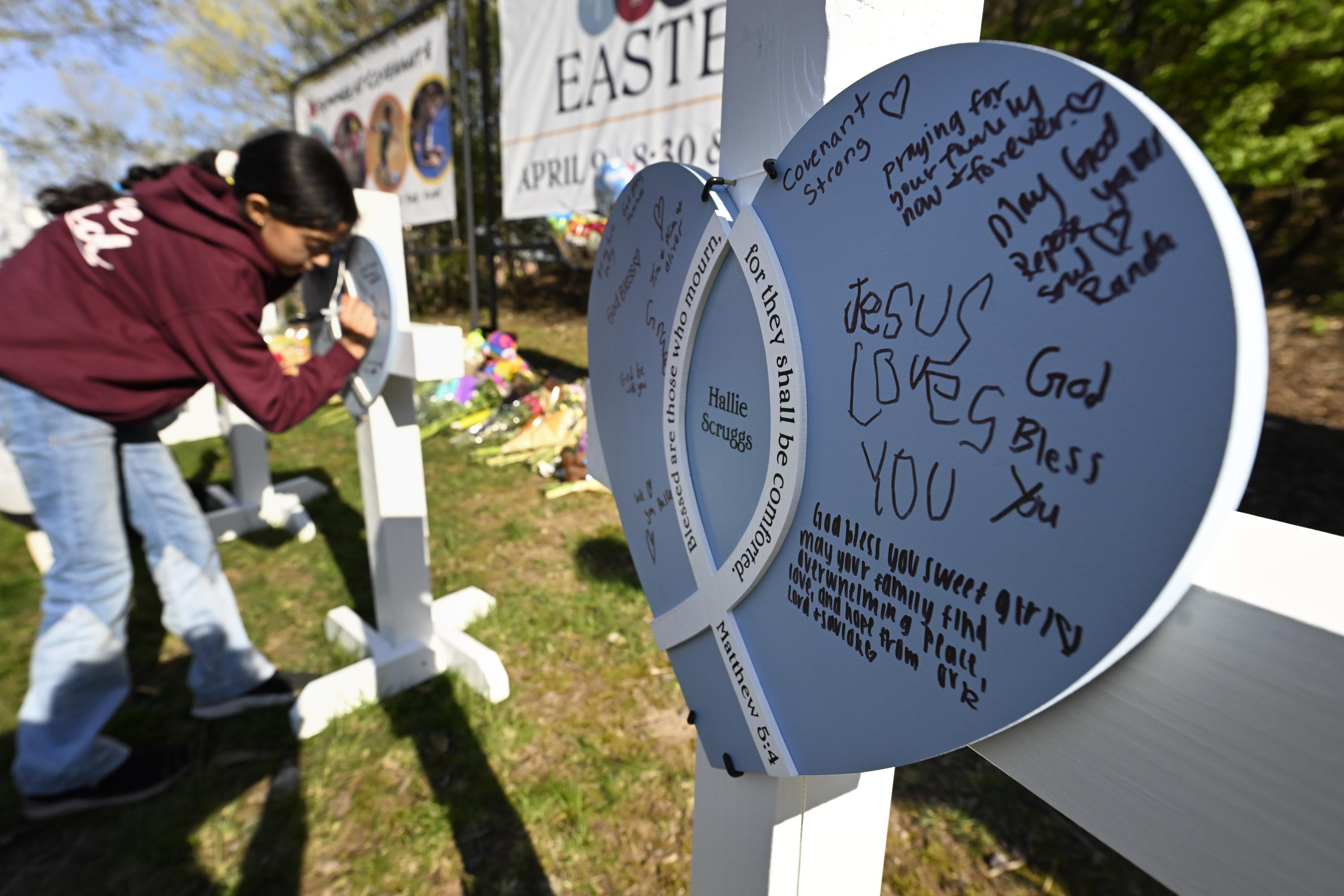 Pastors Palm Sunday a balm after Nashville school shooting Pastors Palm Sunday a balm after Nashville school shooting