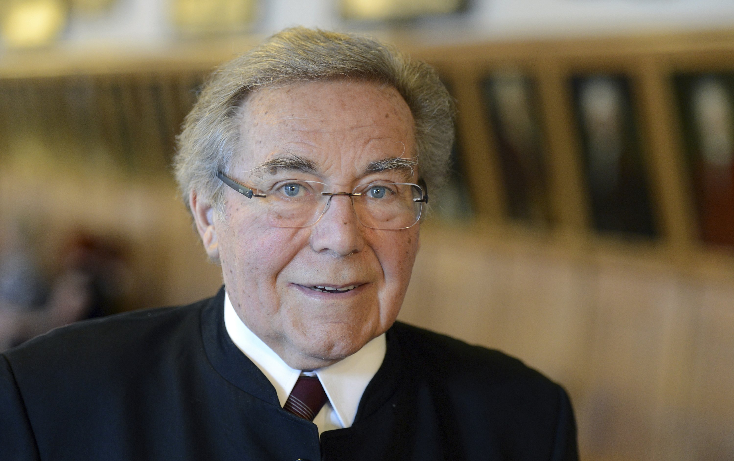 German opera singer, conductor Schreier dies at 84 AP News