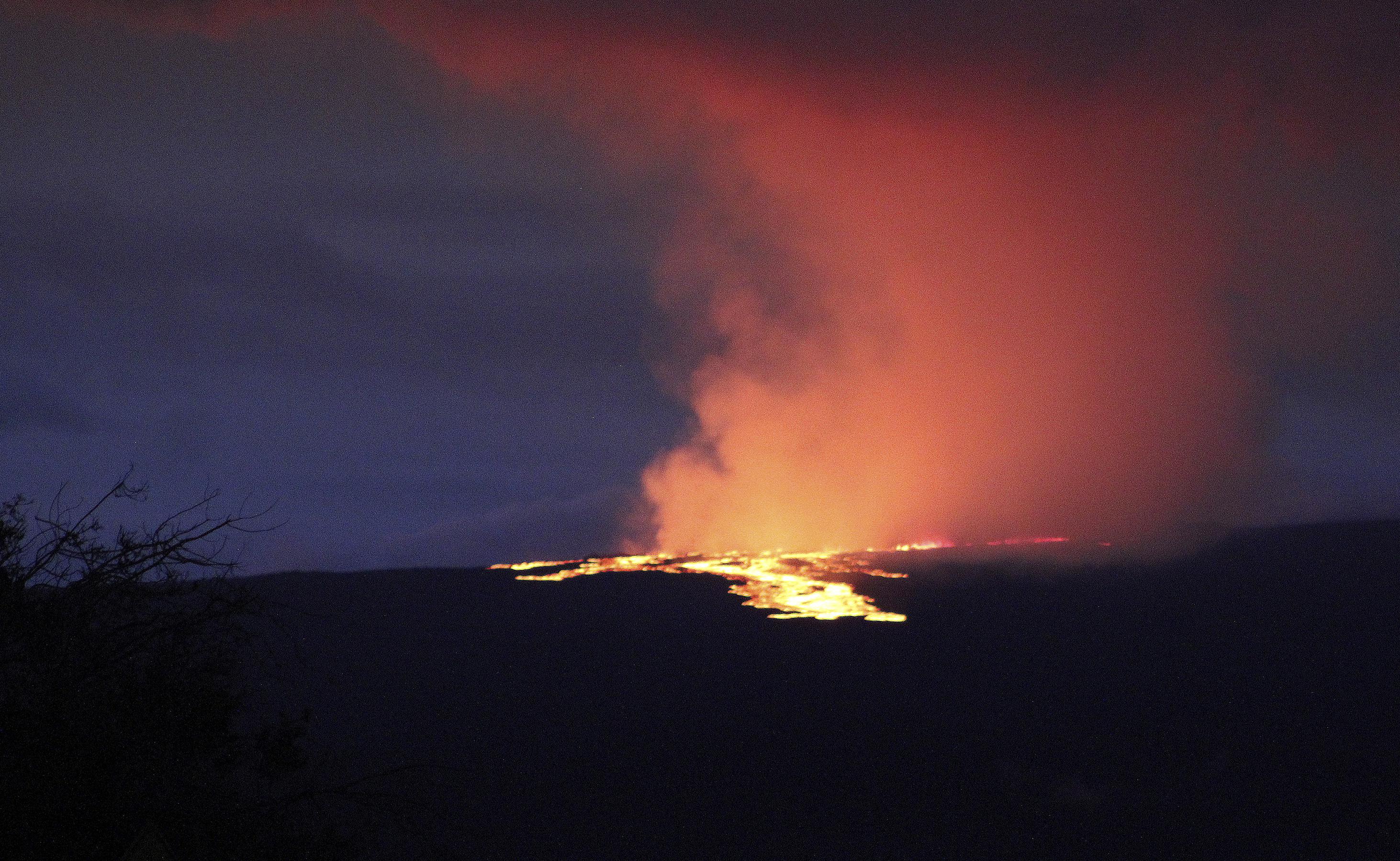 Der Vulkan Mauna Loa auf Hawaii beginnt mit dem Ausbruch: Live-Updates