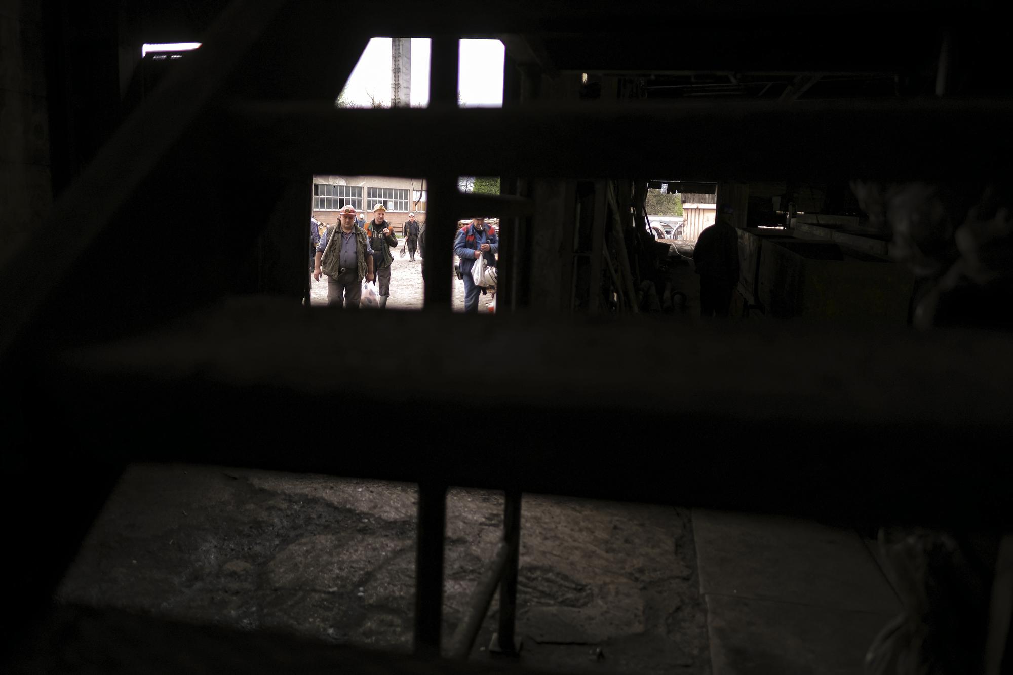 Подземный ифтар шахтеров-мусульман в Боснии | Фоторепортаж