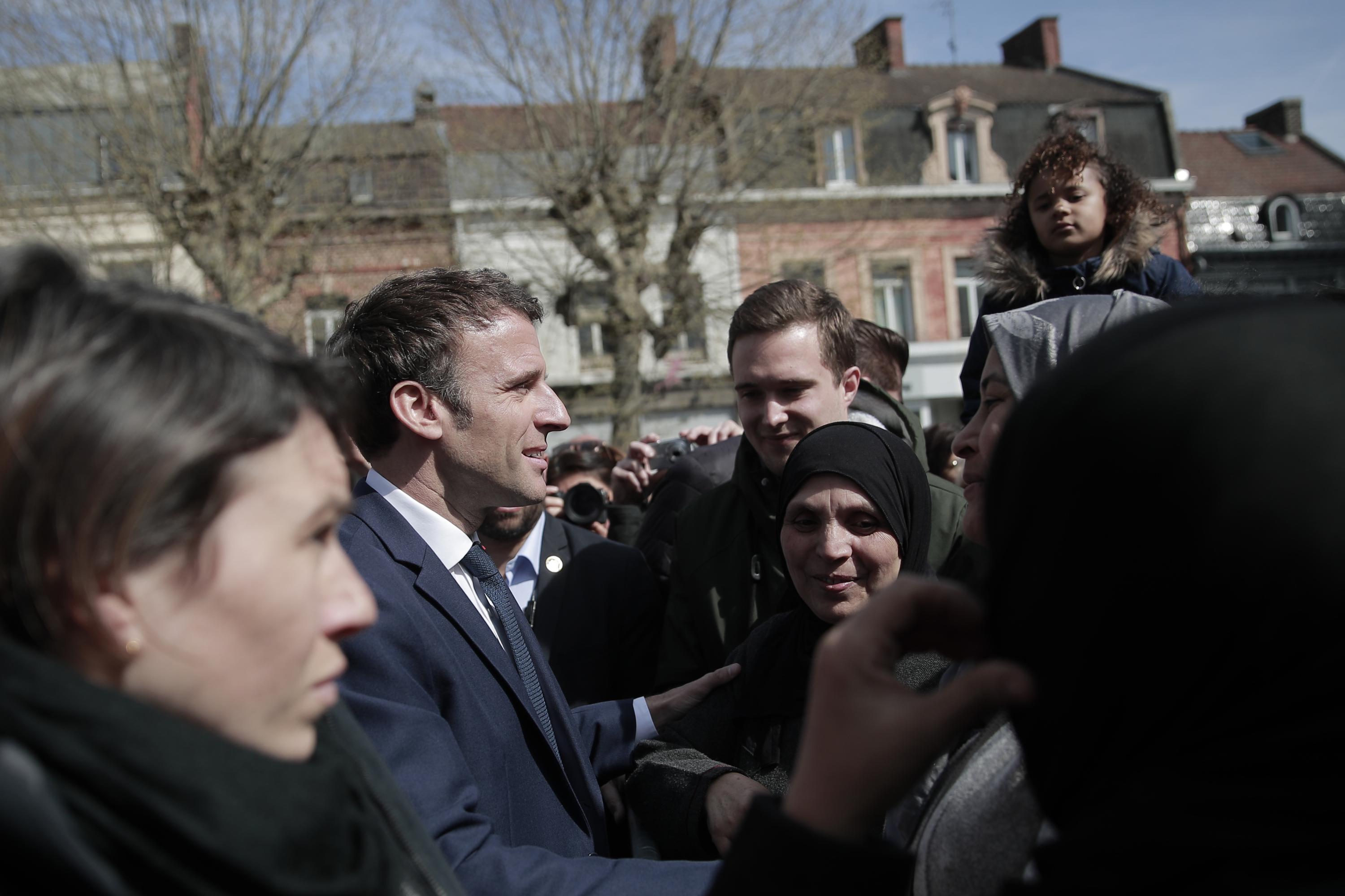 Lotta francese: Macron vs Ben combatte per la presidenza