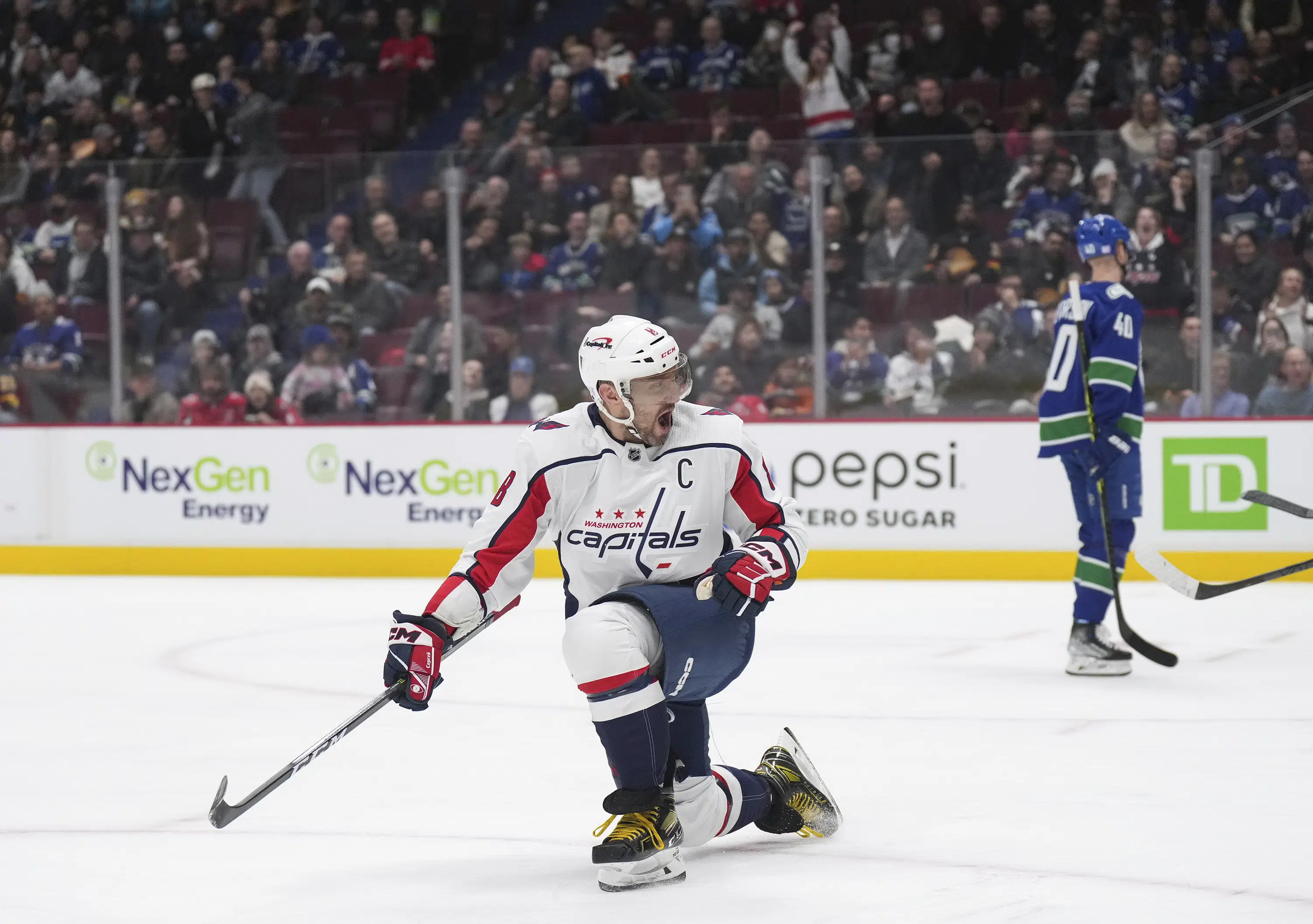 Ovechkin tops Gretzky for most road goals, Caps beat Canucks | AP News