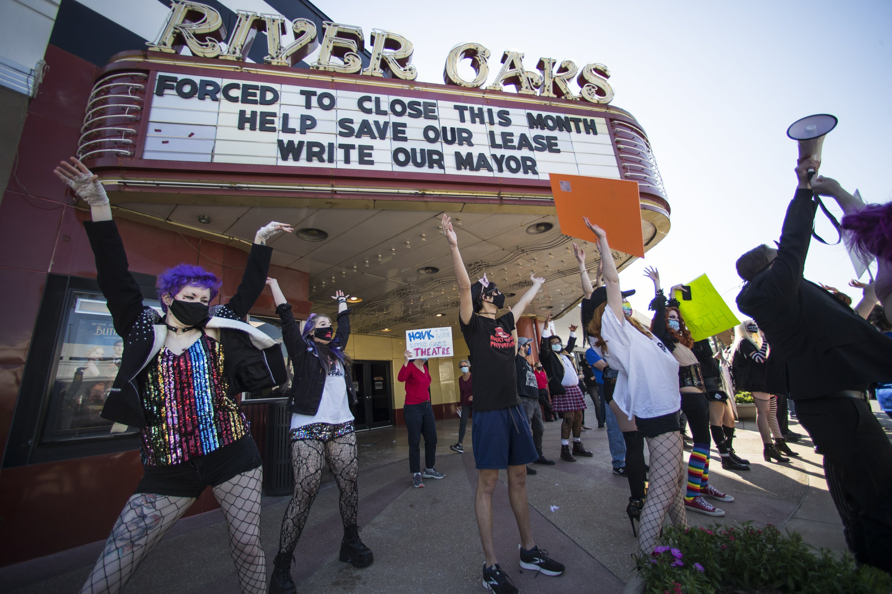 Historic Houston Movie Theater Closes Due To Pandemic