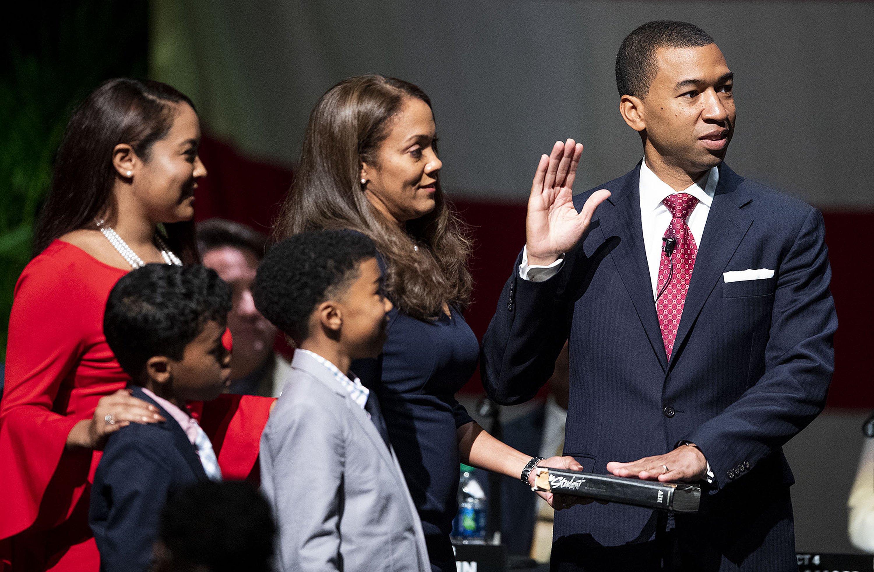 reed-takes-office-as-montgomery-s-first-black-mayor-ap-news