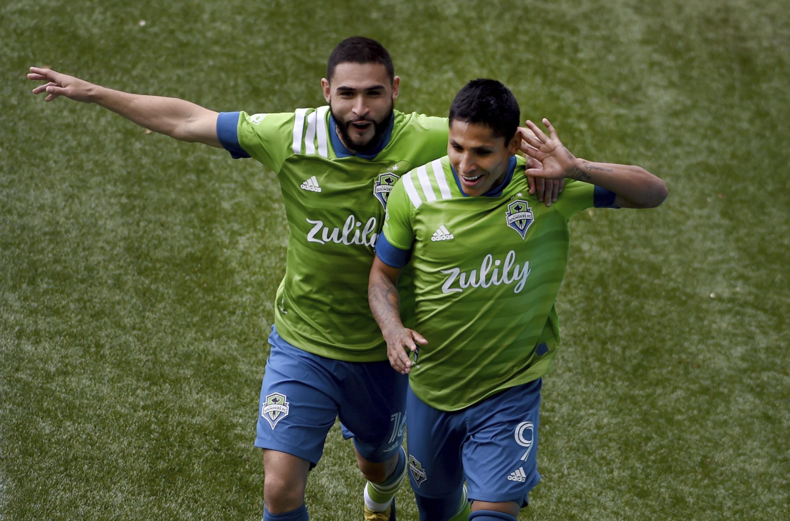 Ruidiaz scores fifth goal, Sounders down Timbers 2-1 | AP News