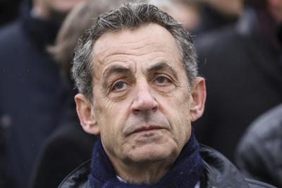 En esta imagen de archivo, tomada el 11 de noviembre de 2019, el expresidente de Francia Nicolas Sarkozy durante un evento en el Arco del Triunfo, en París. (Ludovic Marin/Pool via AP, archivo)