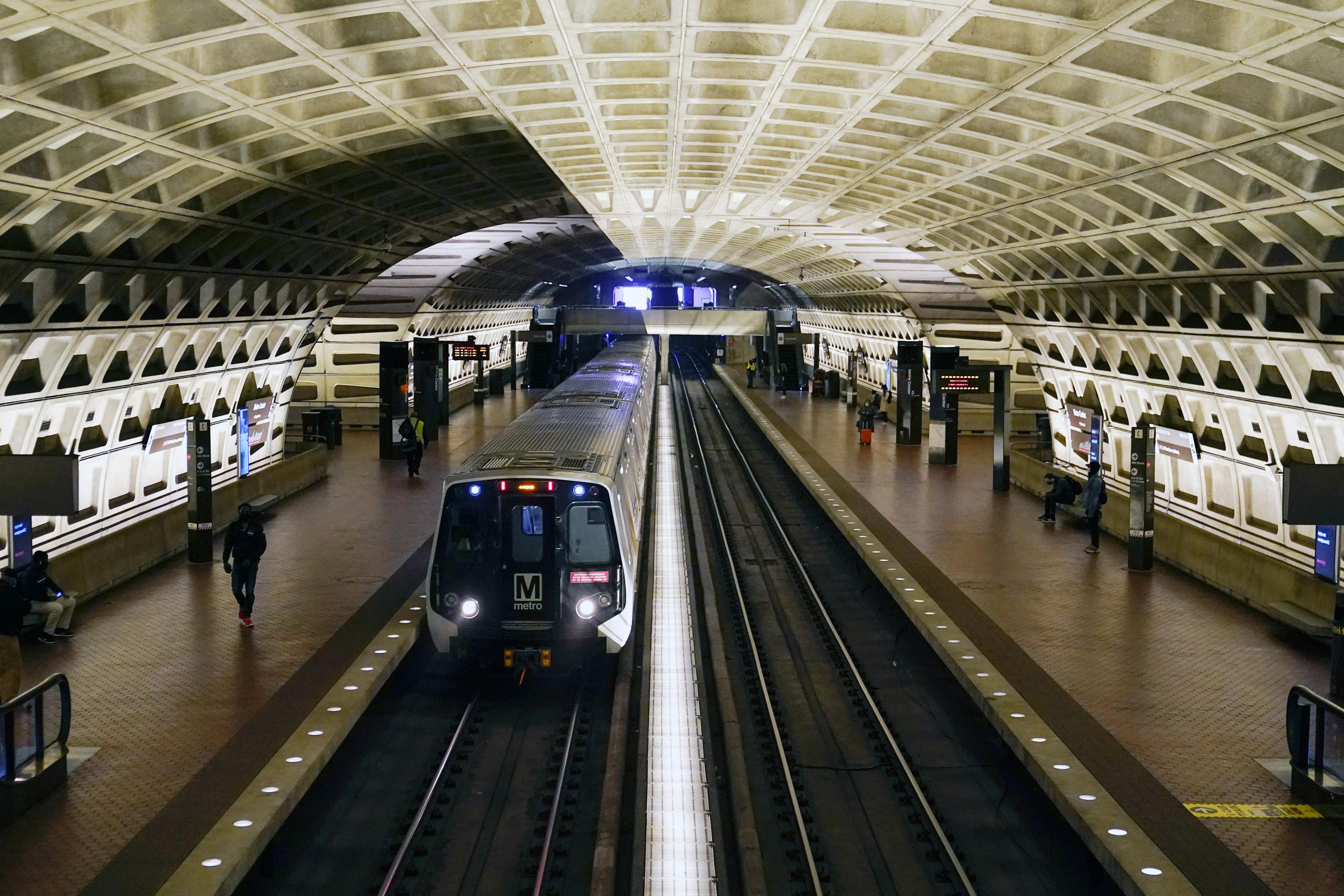 DC Metro to stay on reduced service through end of the year | AP News