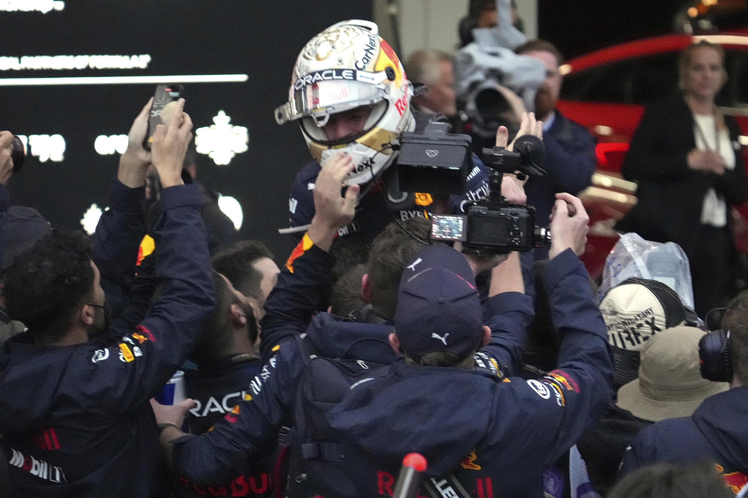 Photo of Verstappen remporte le deuxième titre consécutif des pilotes avec la victoire du Japon