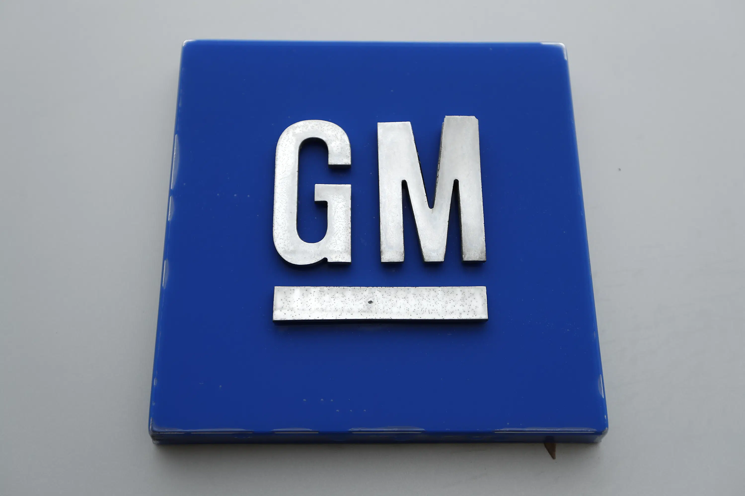 GM reaches computer chip supply deal with GlobalFoundries