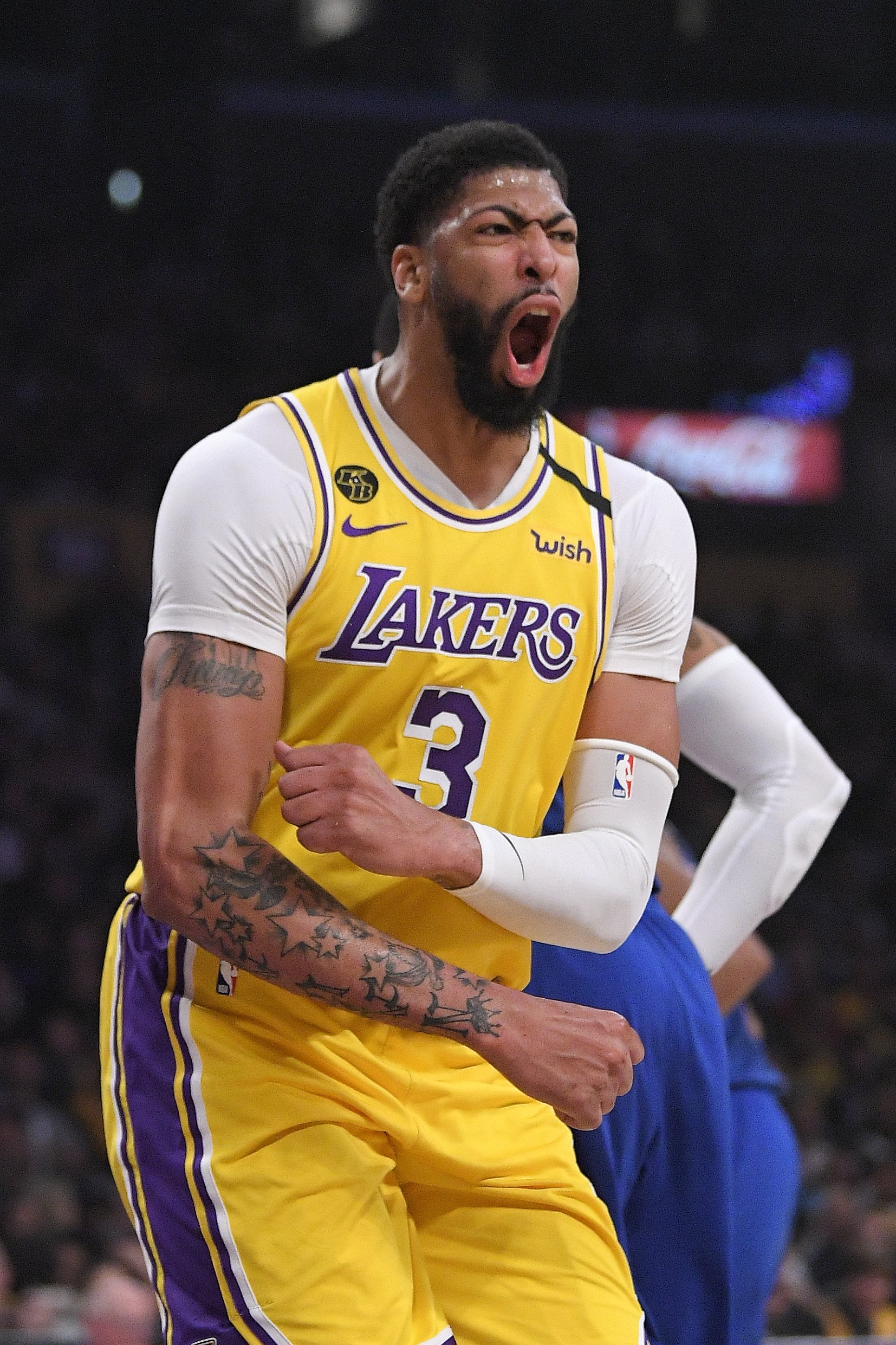 Anthony Davis scores 37, leads Lakers past Sixers 120107 AP News