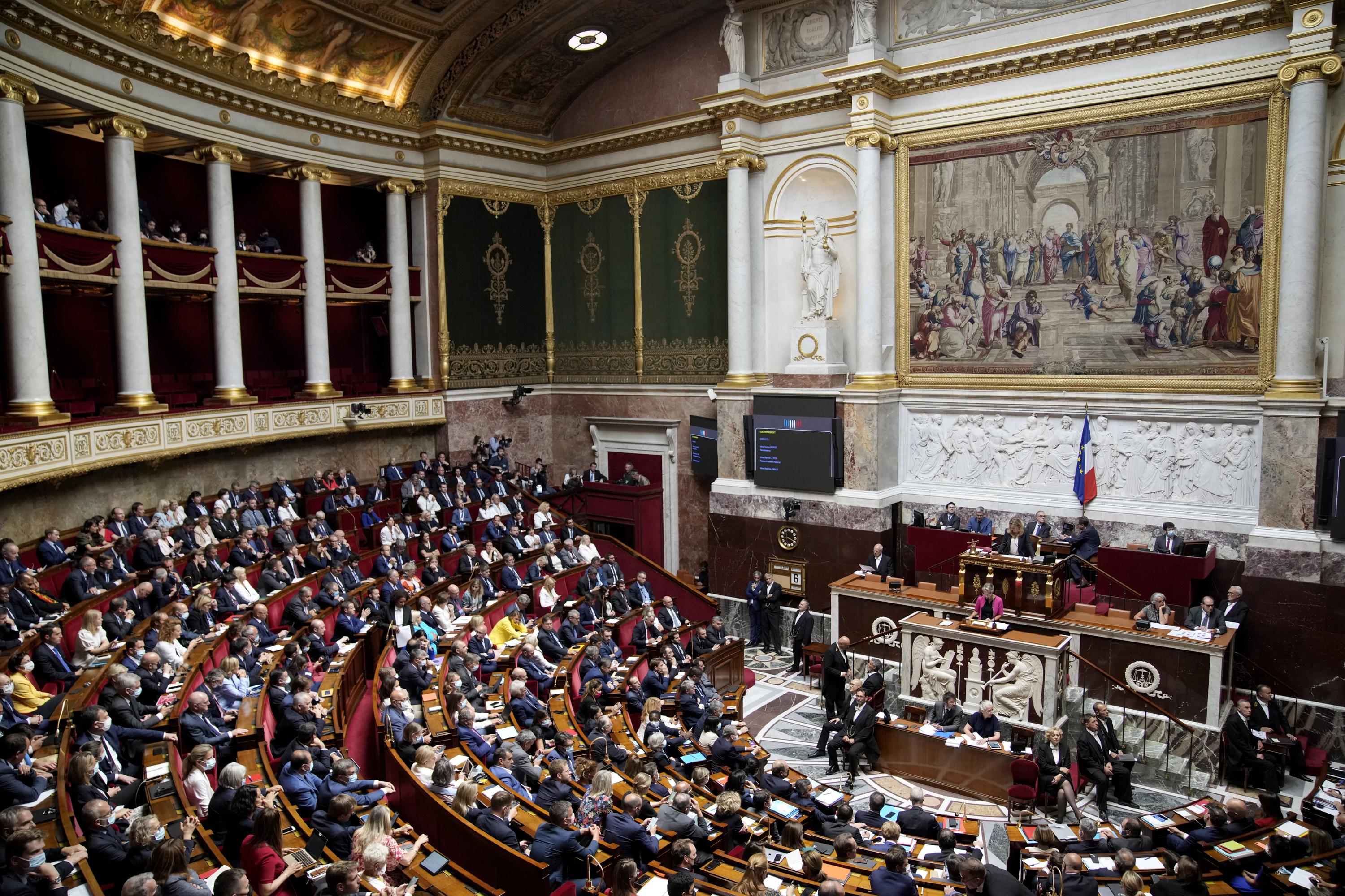 Photo of La France discute de l’inscription du droit à l’avortement dans la constitution