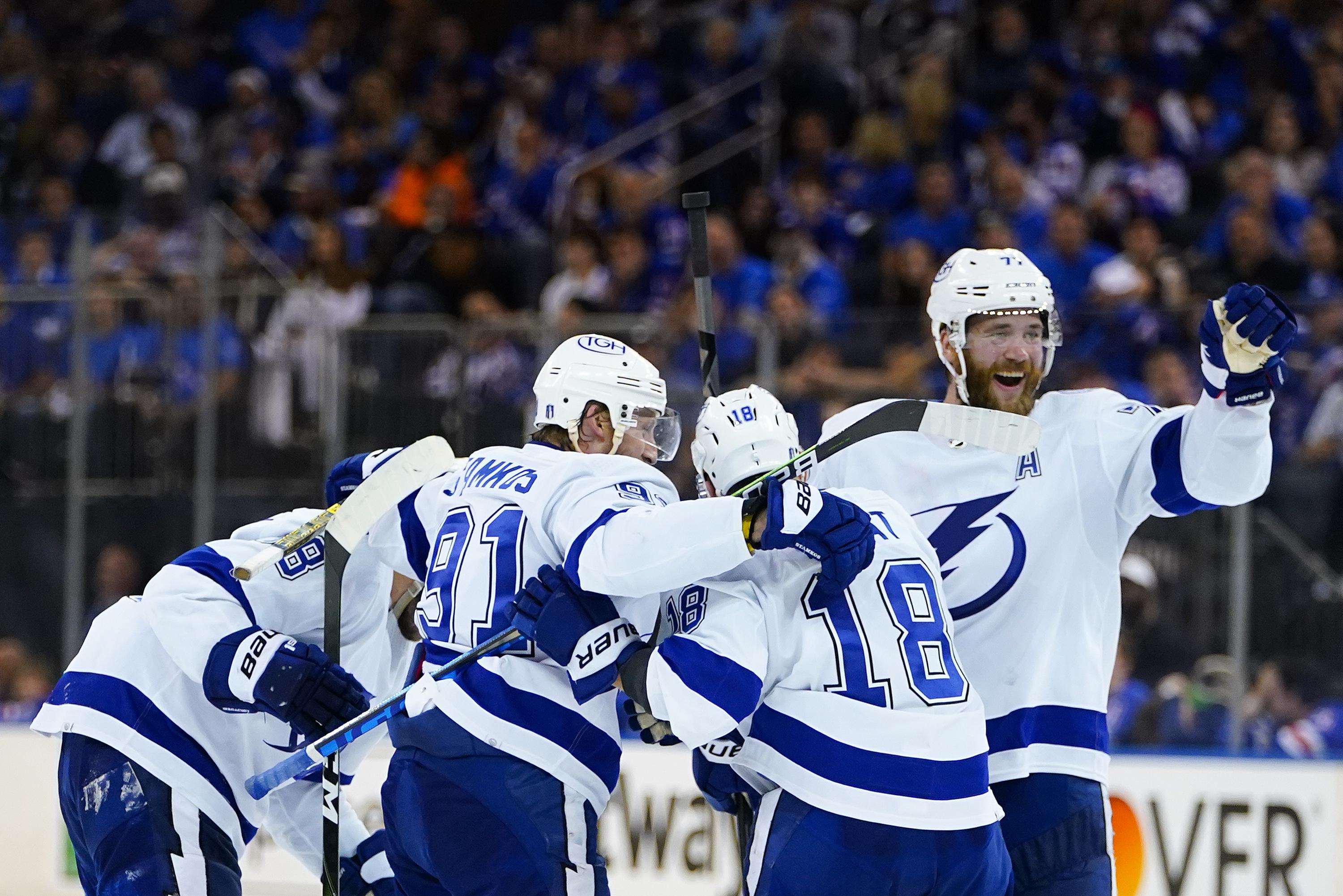 Palat scores late, Lightning beat Rangers 3-1 in Game 5 | AP News