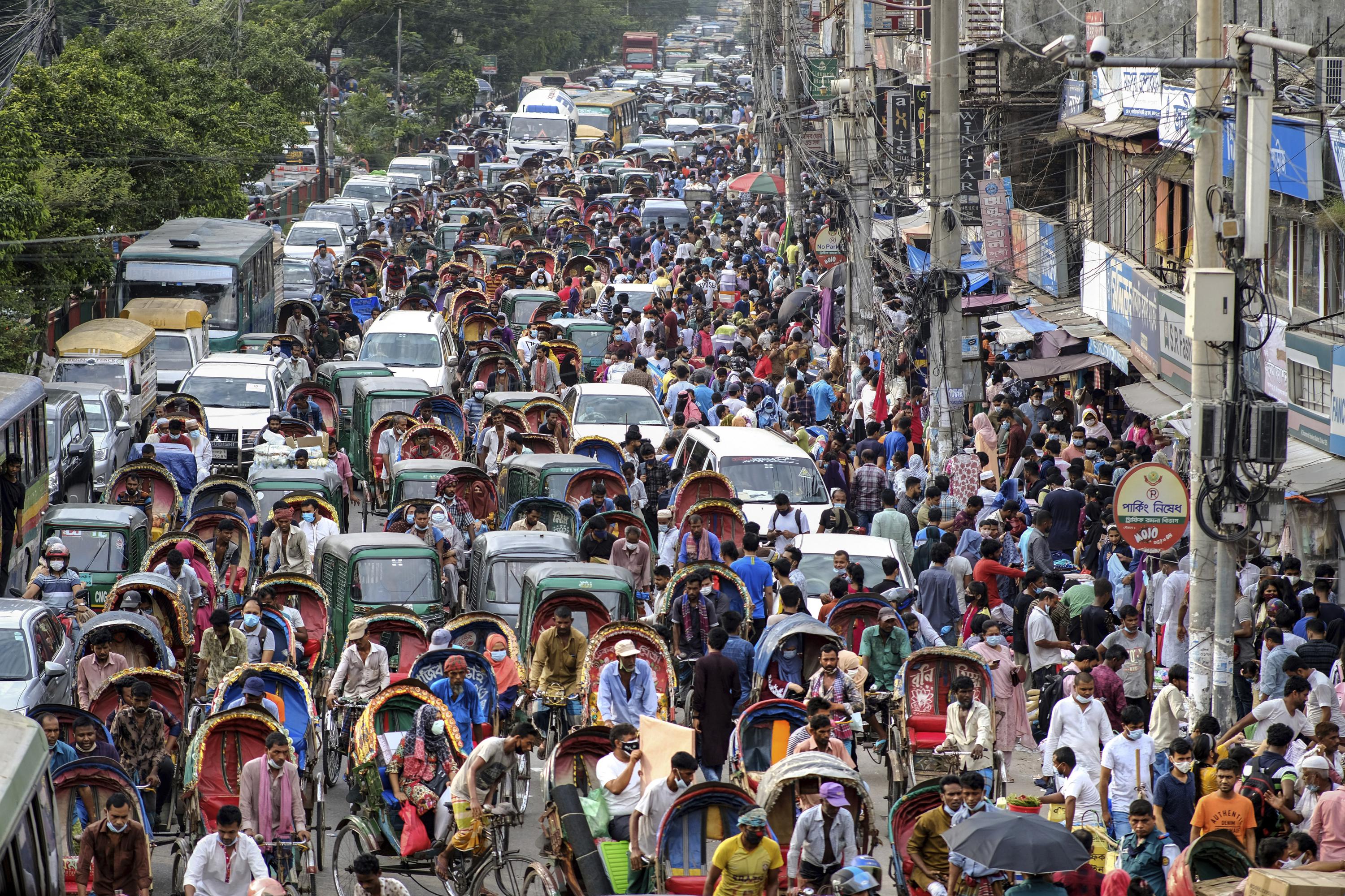 Bangladesh Lifts Lockdown To Celebrate Exasperating Experts AP News
