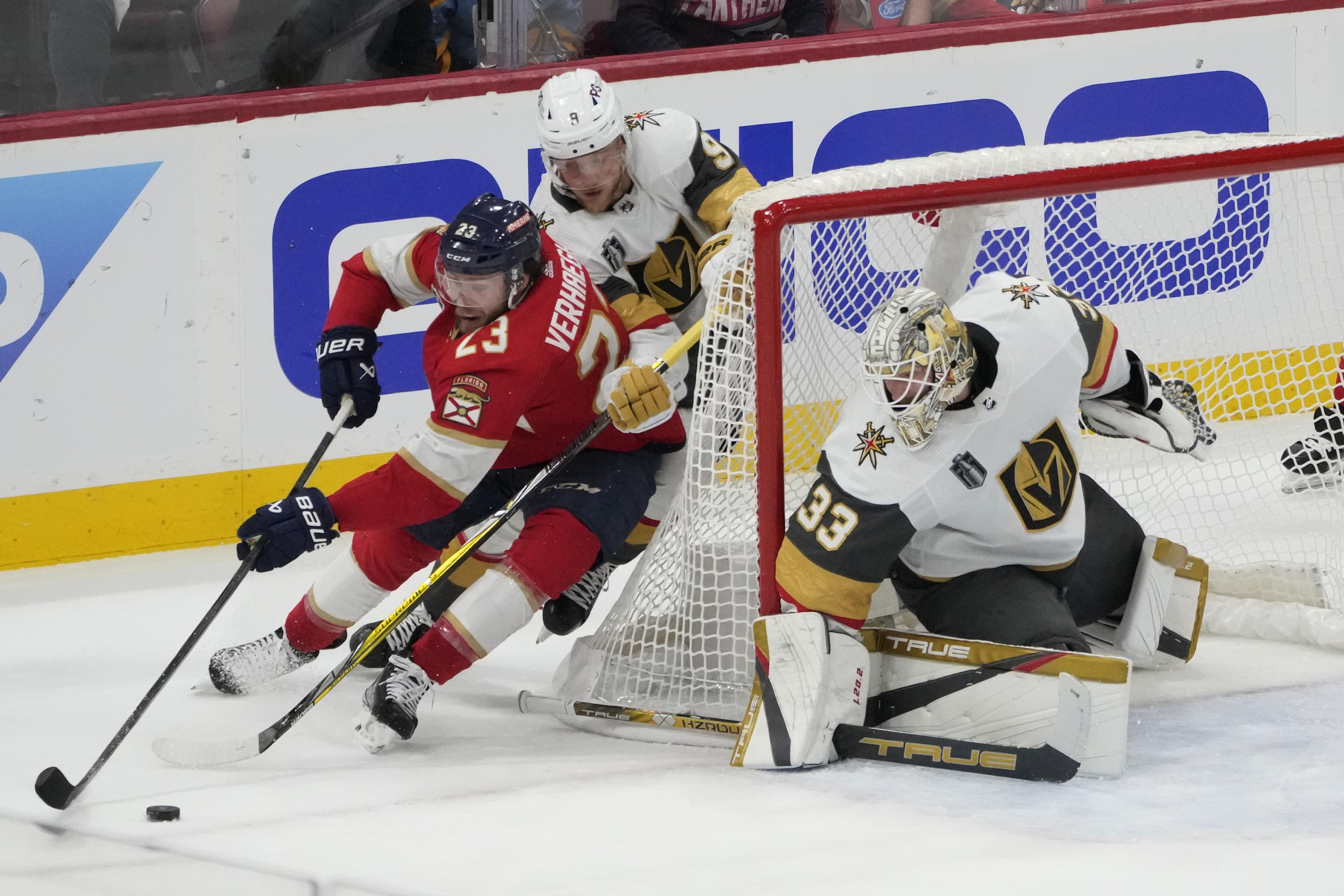 Panthers rally, top Golden Knights 3-2 in OT in Game 3 of Stanley Cup final