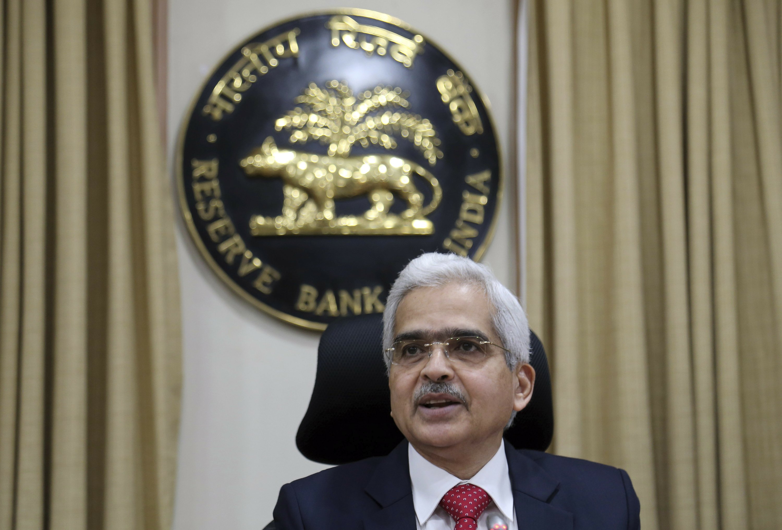 India's central bank cuts lending rate to 5.40%