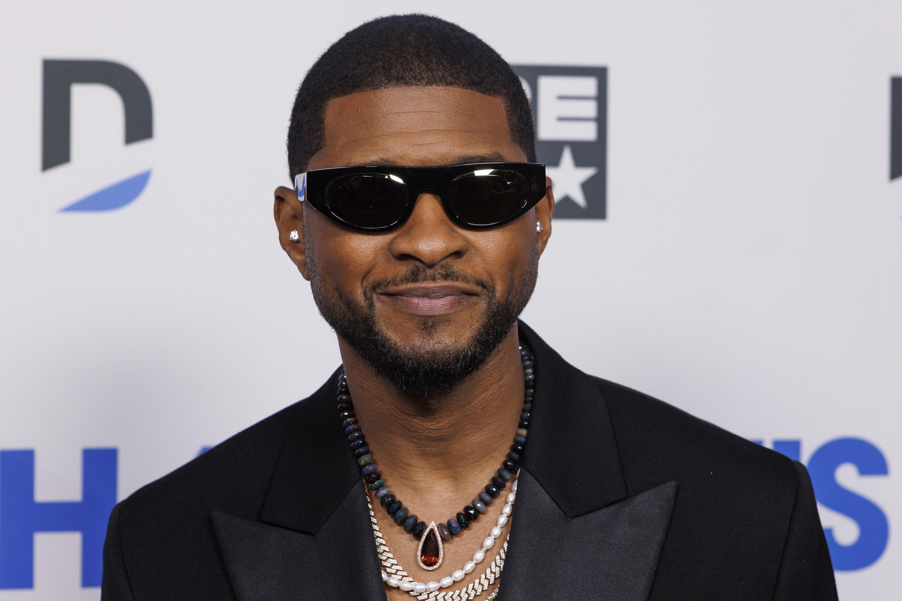 Usher performs classic hits at star studded Chairman #39 s Party AP News