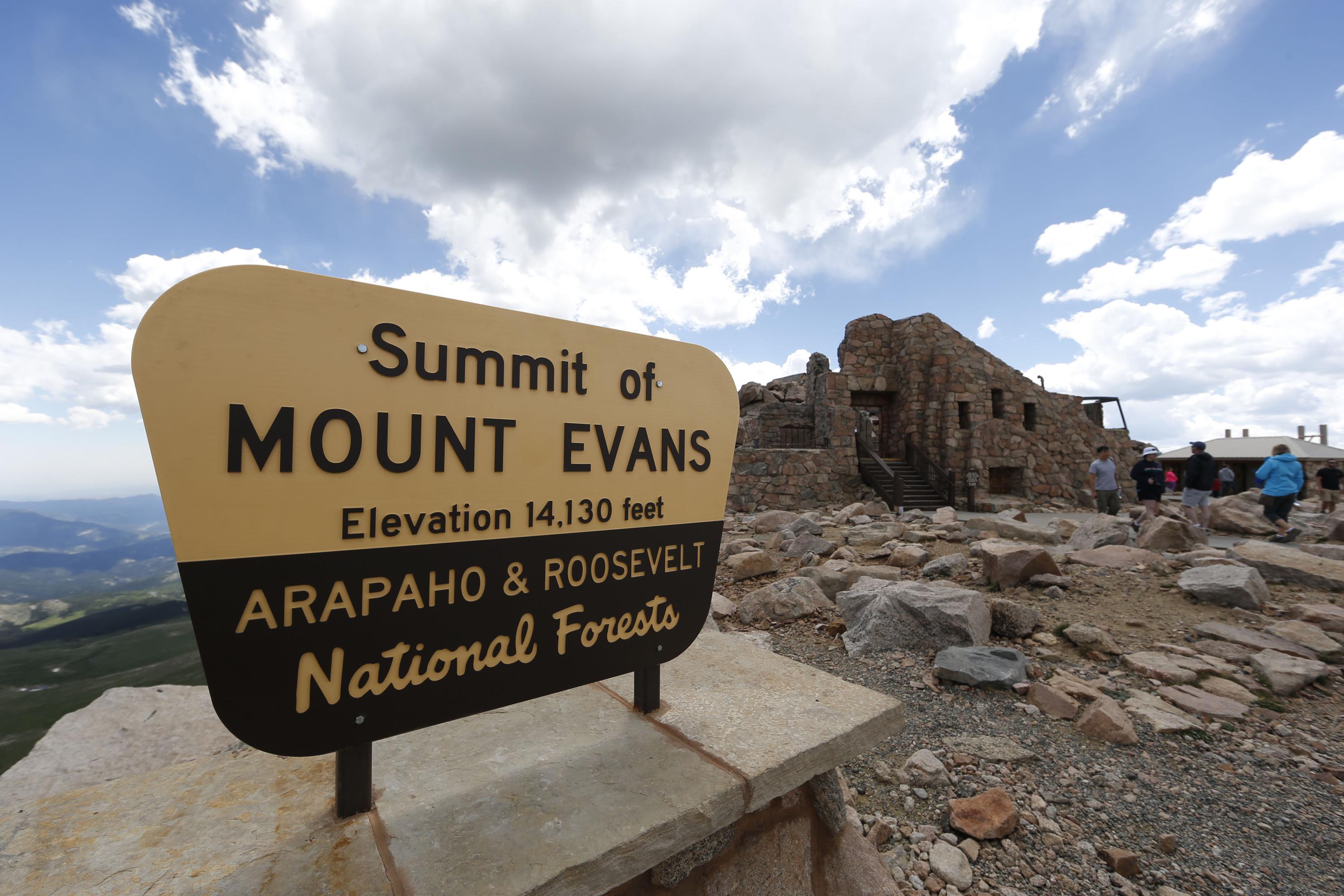 Panel OKs name change of Colorado mountain tied to massacre