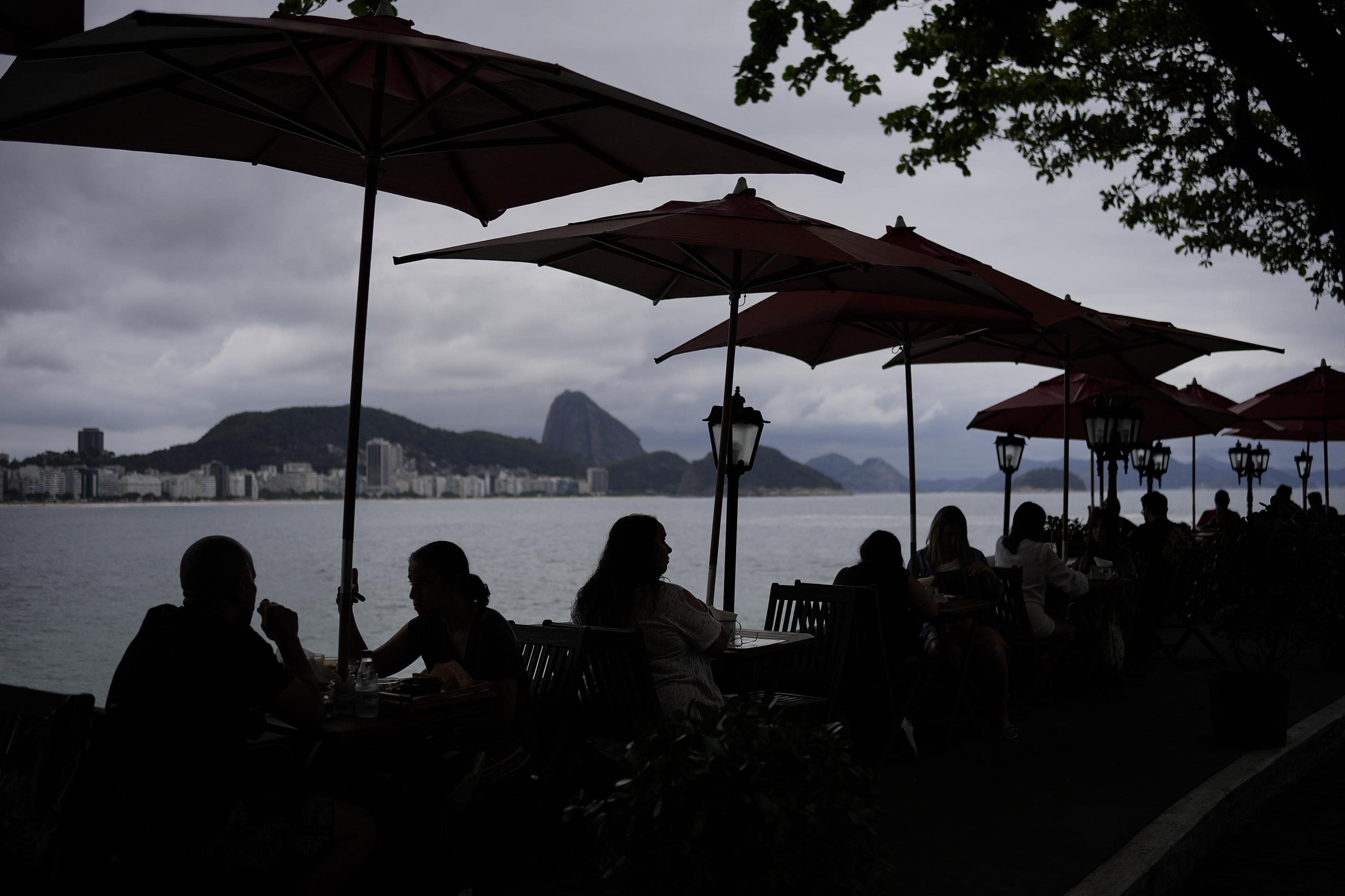 TOURISM AND HOSPITALITY IN RIO DE JANEIRO - Brazilian-American