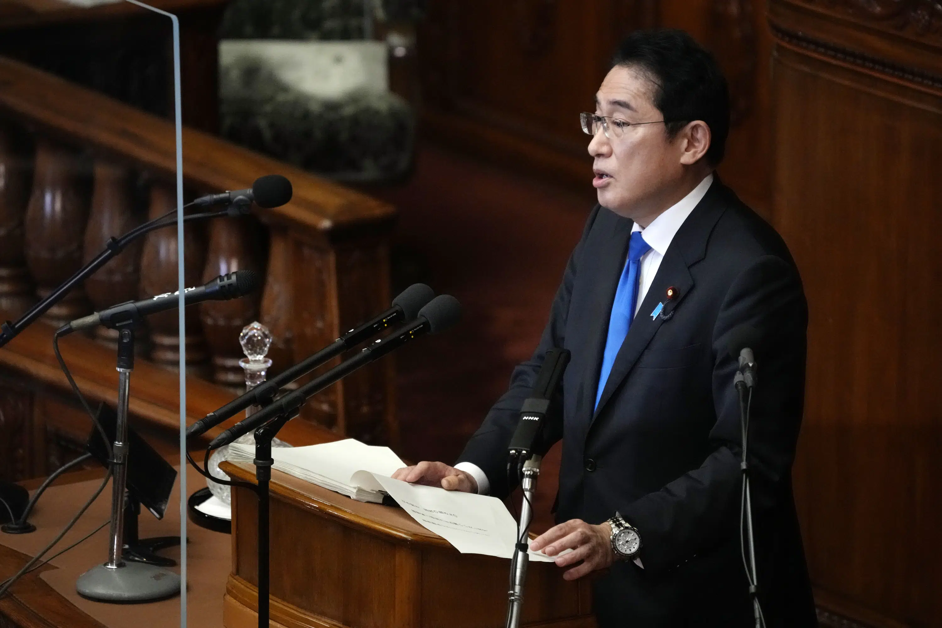 Kishida prioritizes arms buildup, reversing low birthrate