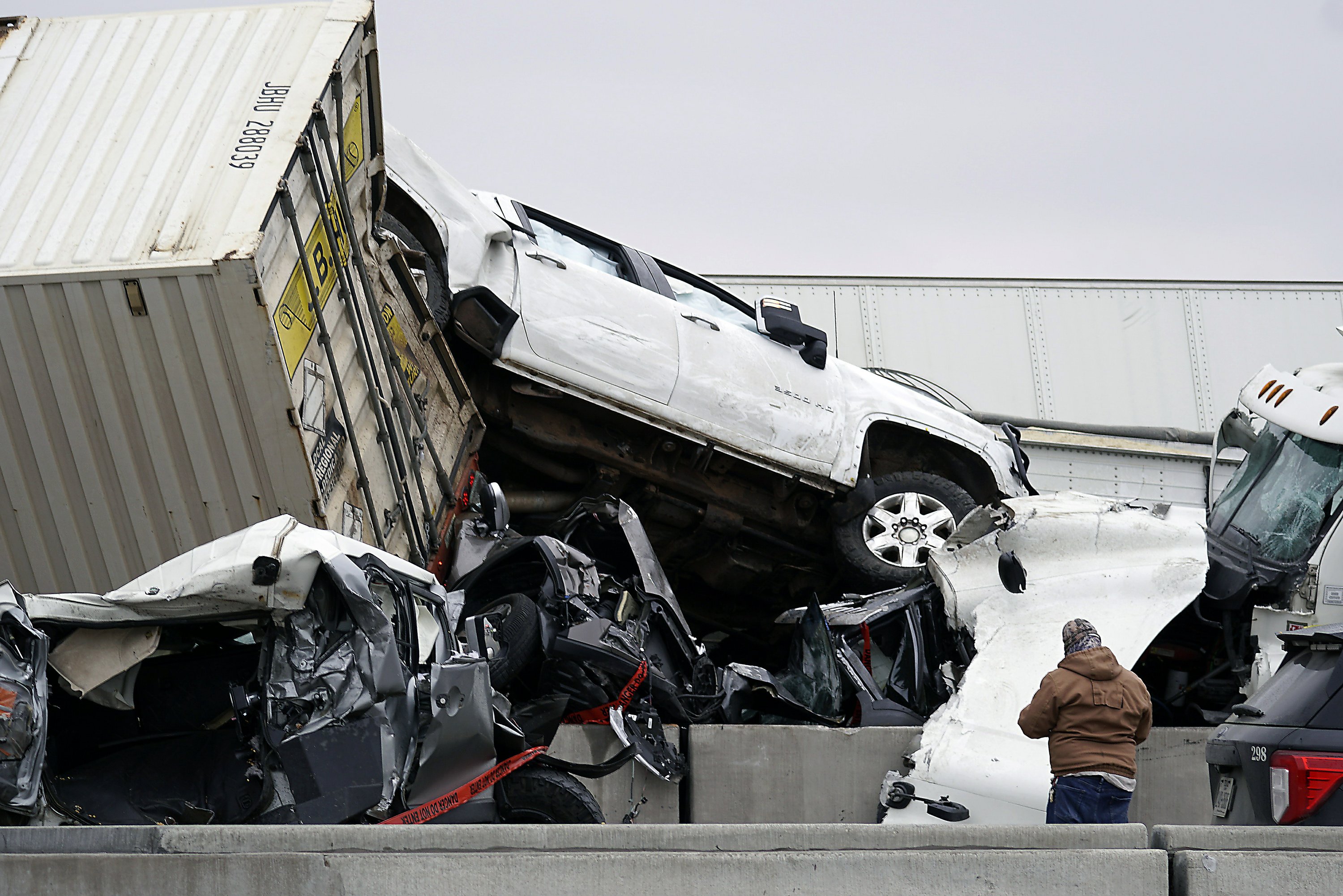 I 35 Waco: Accident Scene Photos Surface - 15ht0d5