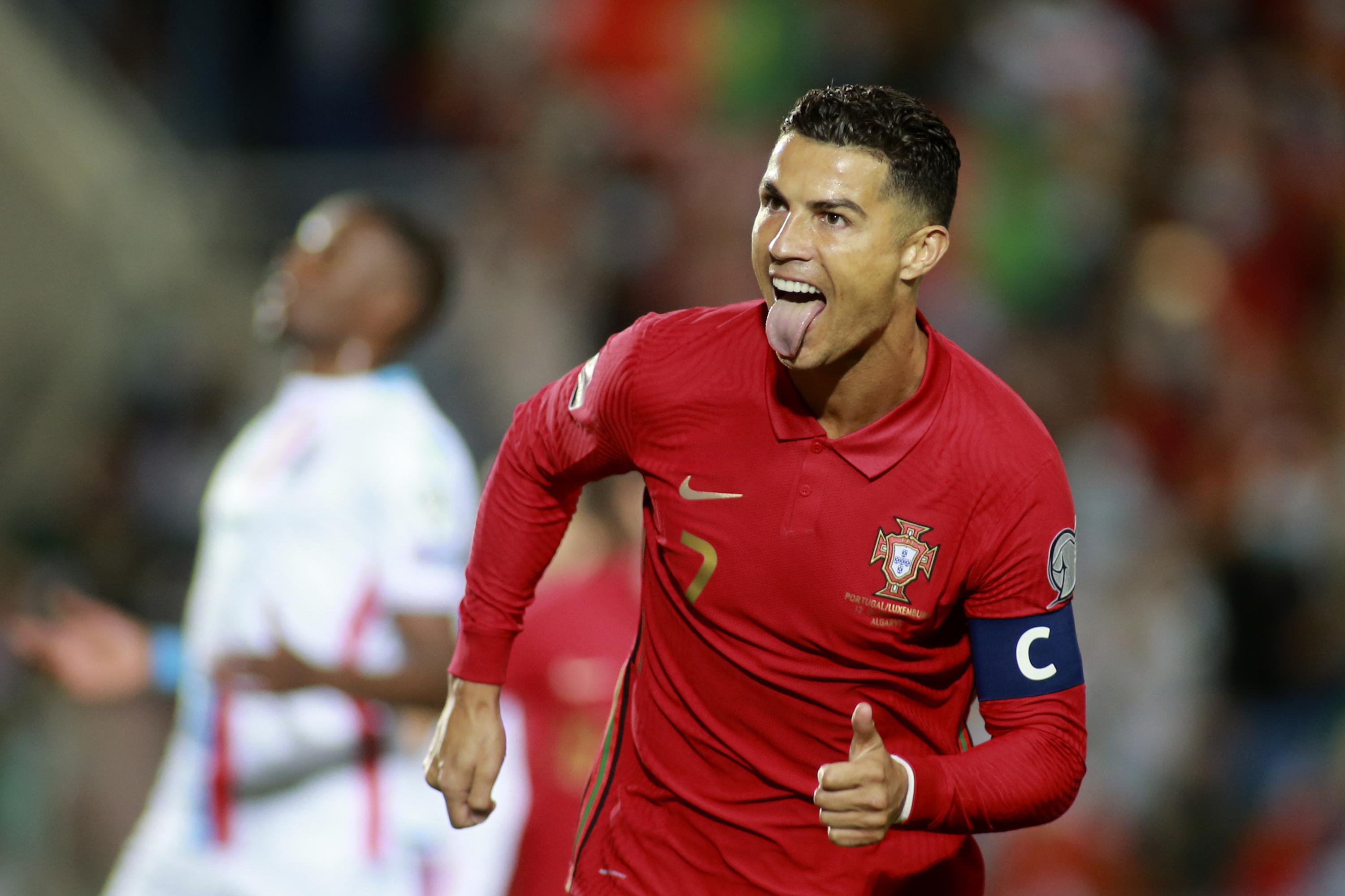 O hat-trick de Ronaldo coloca Portugal na liderança do Grupo A.