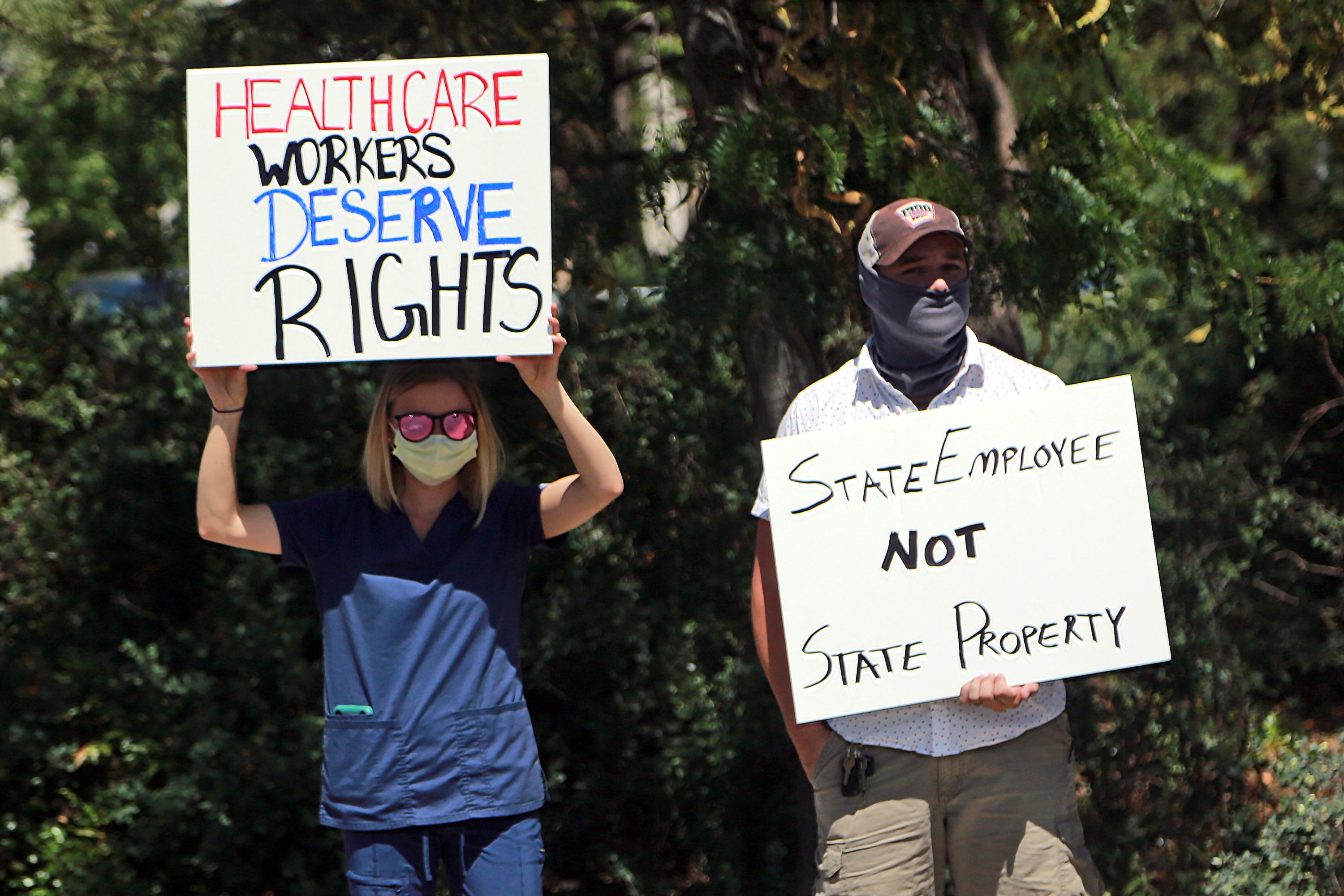 New Mexico hospital workers protest vaccine mandates