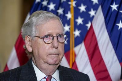 El líder de los republicanos en el Senado Mitch McConnell en el Congreso en Washington el 8 de febrero del 2022. (Foto AP/Susan Walsh)